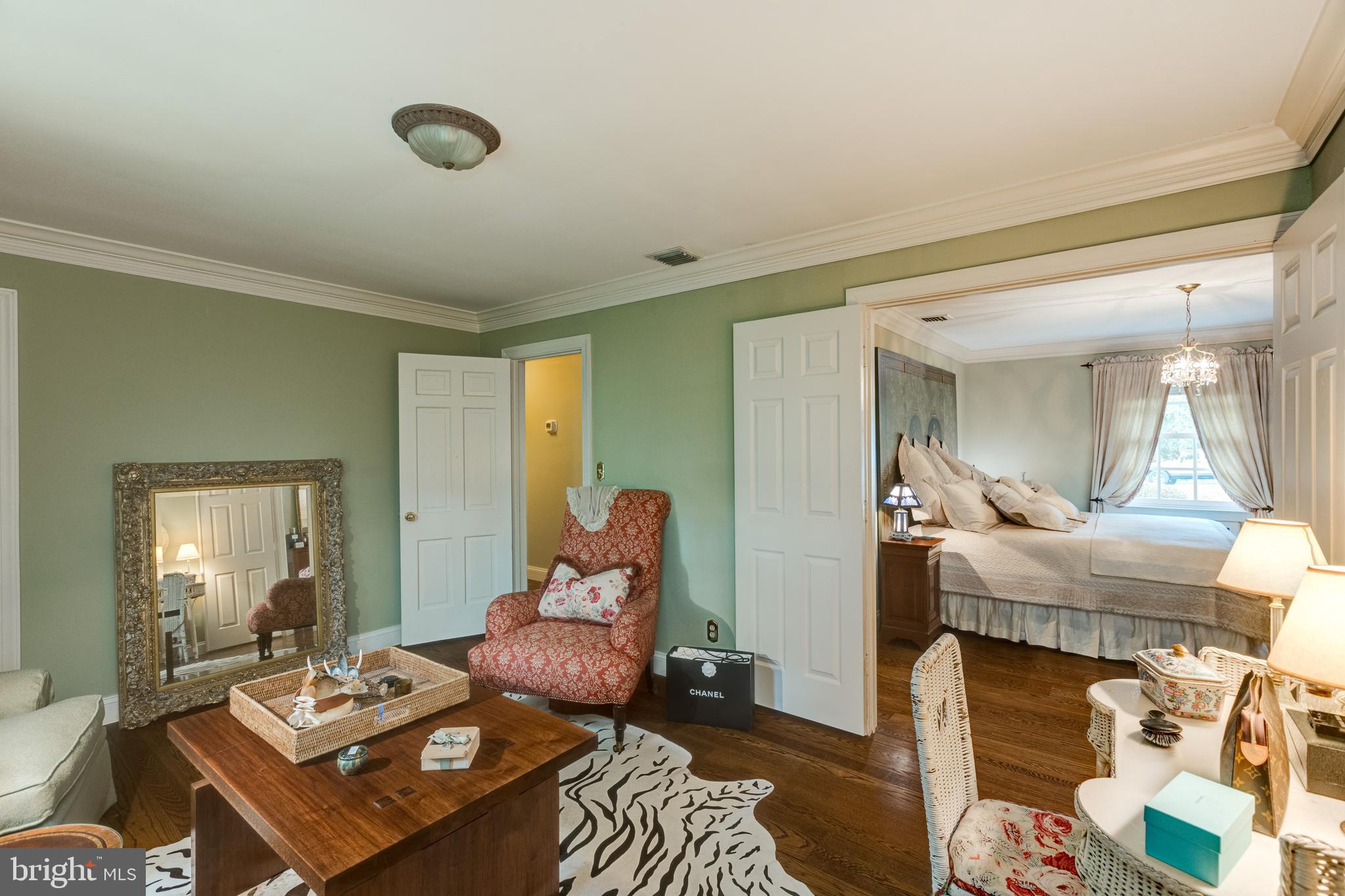 COUNTRY CLUB HILLS - Residential