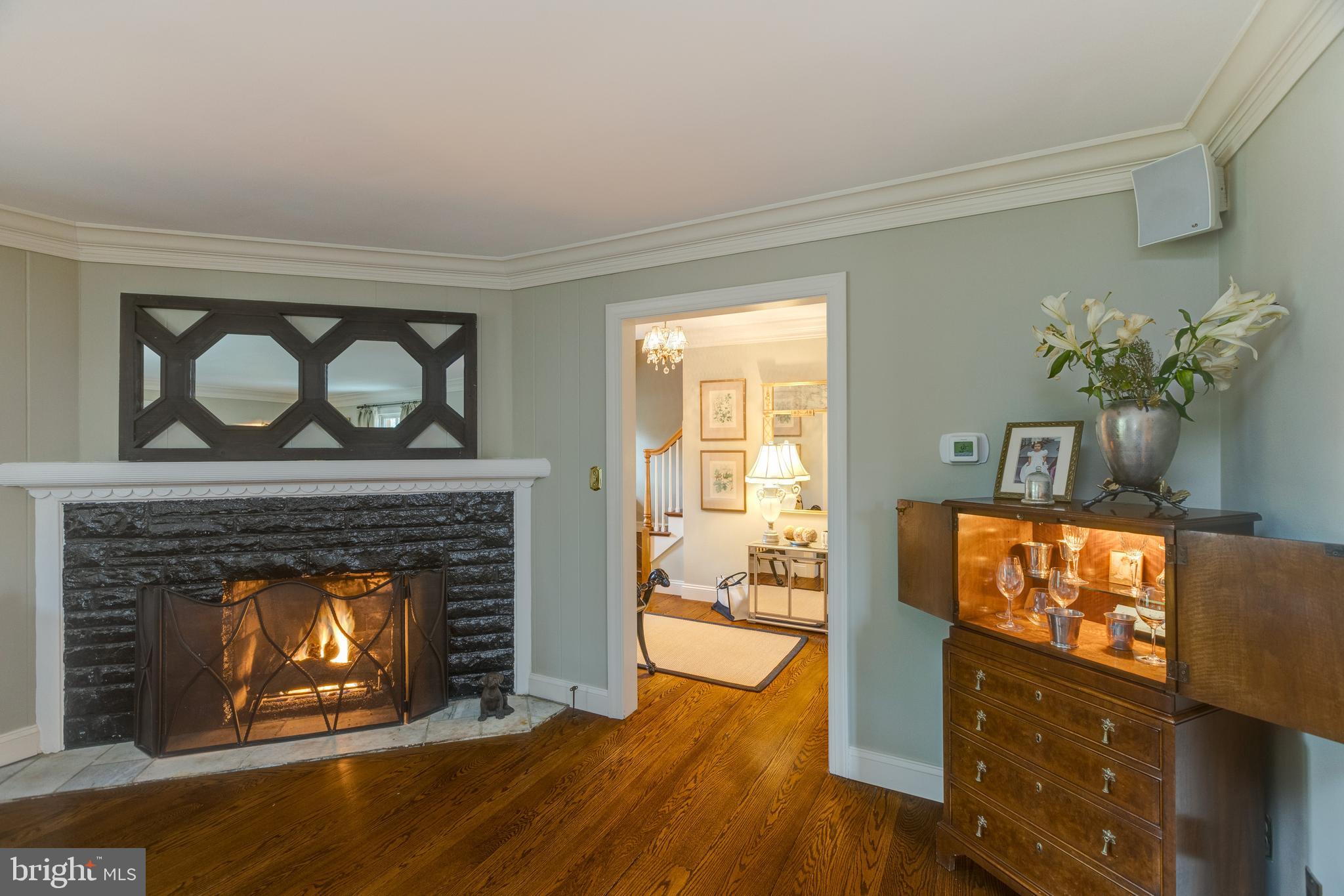 COUNTRY CLUB HILLS - Residential