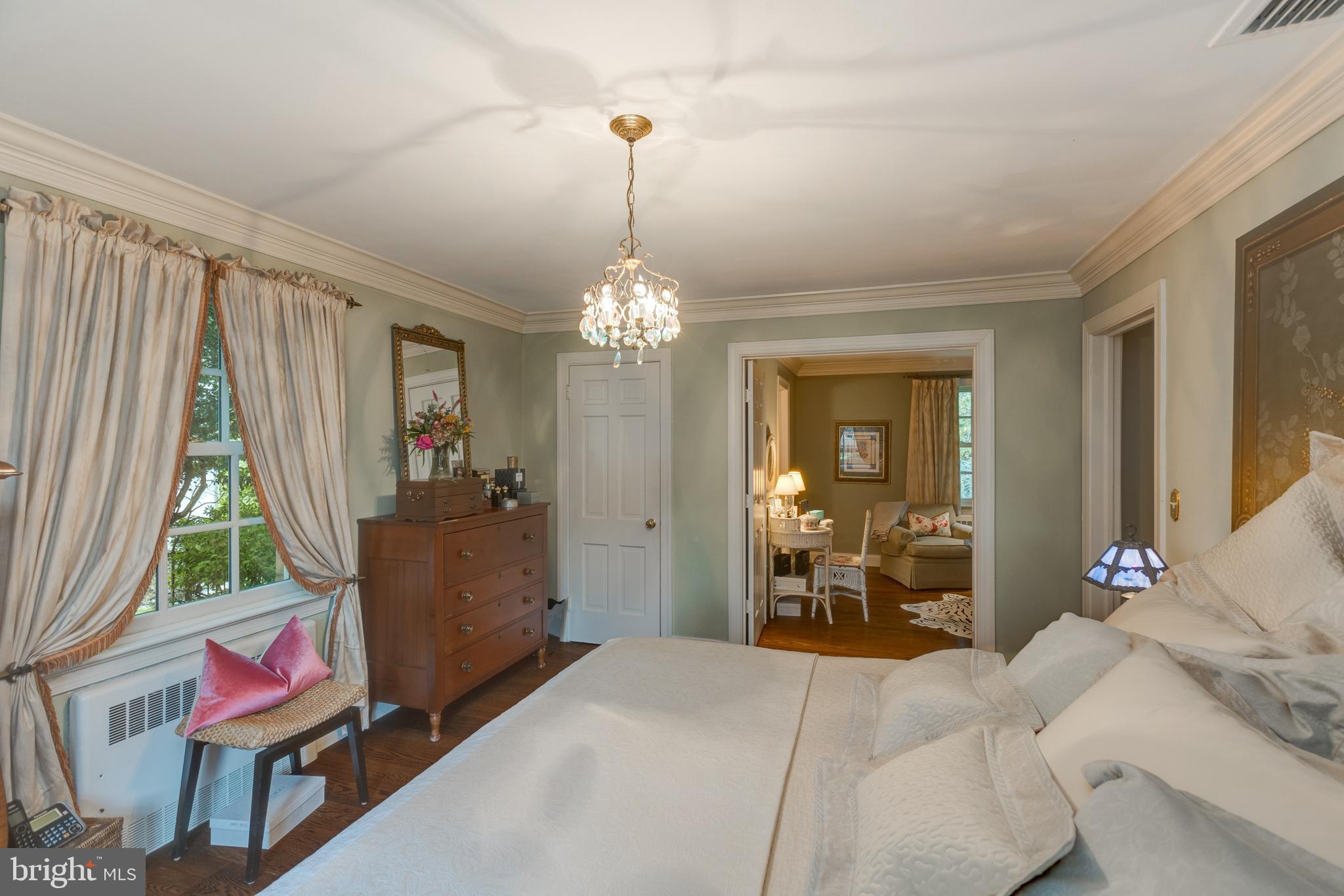 COUNTRY CLUB HILLS - Residential