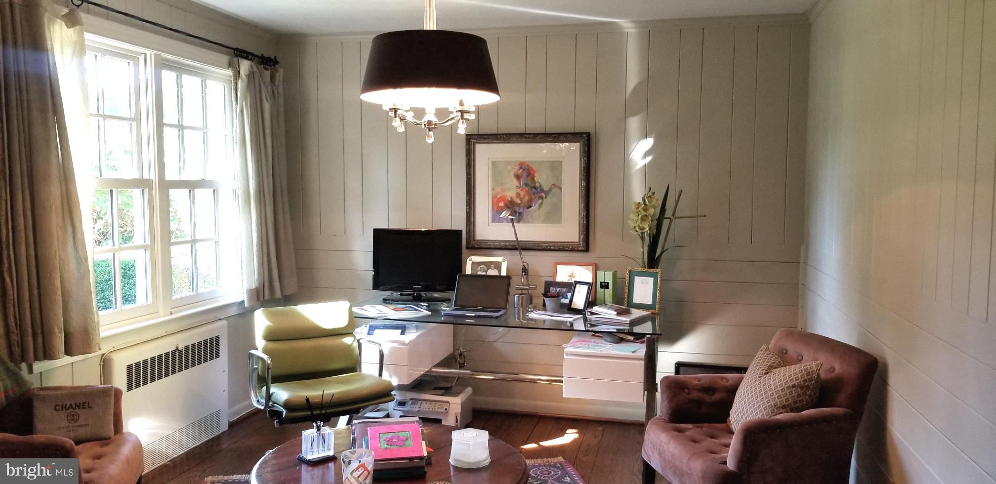 COUNTRY CLUB HILLS - Residential