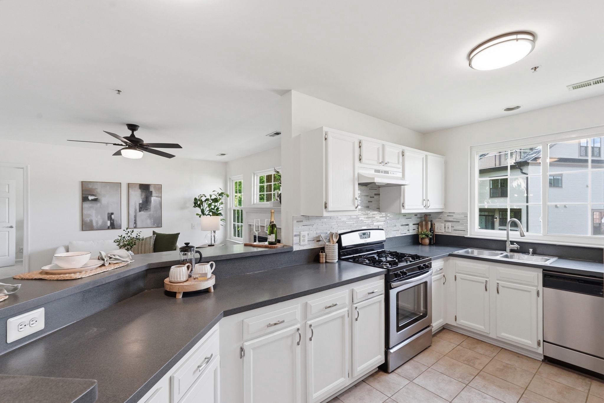 CEDAR LAKES - Residential