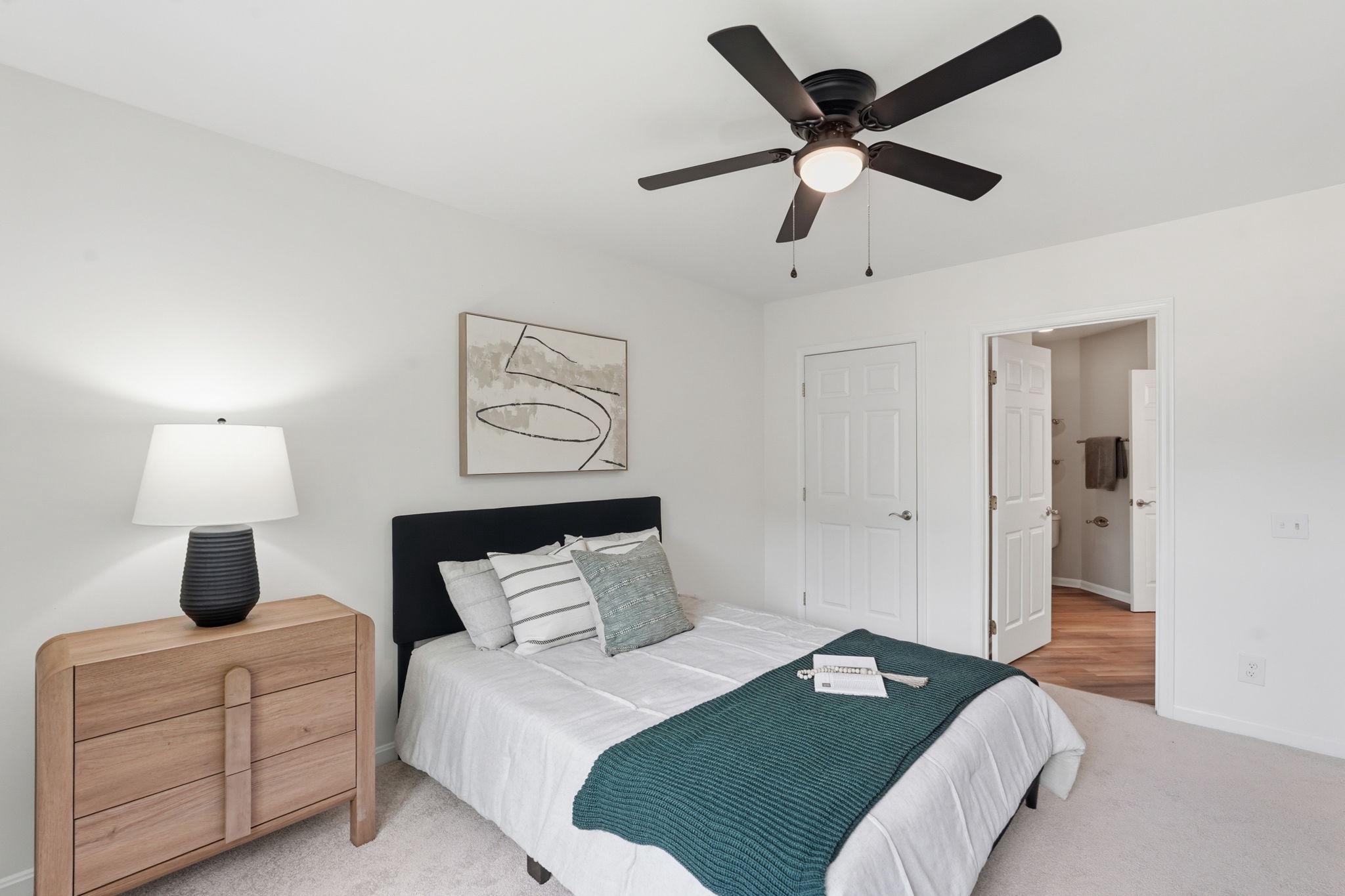 CEDAR LAKES - Residential