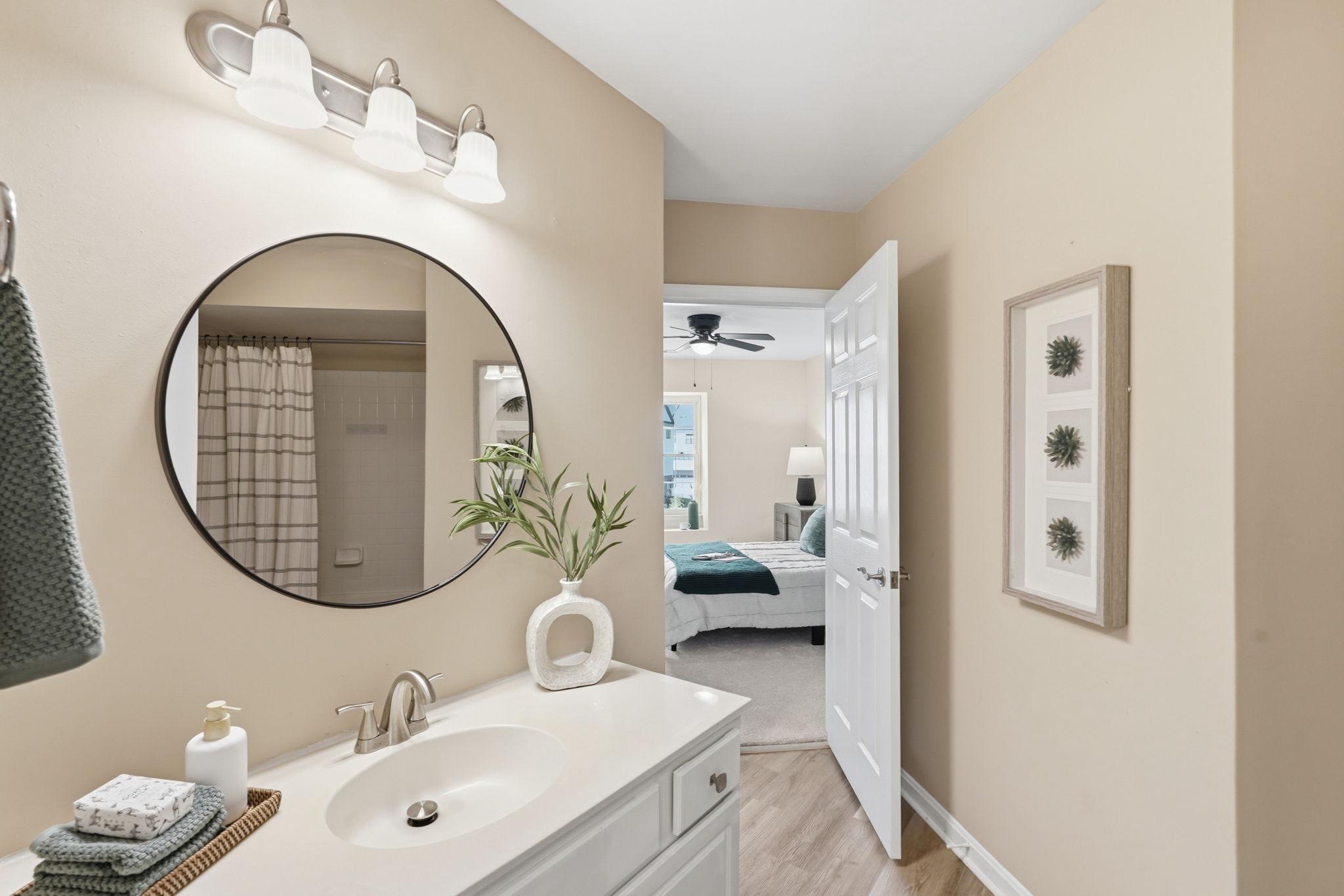 CEDAR LAKES - Residential