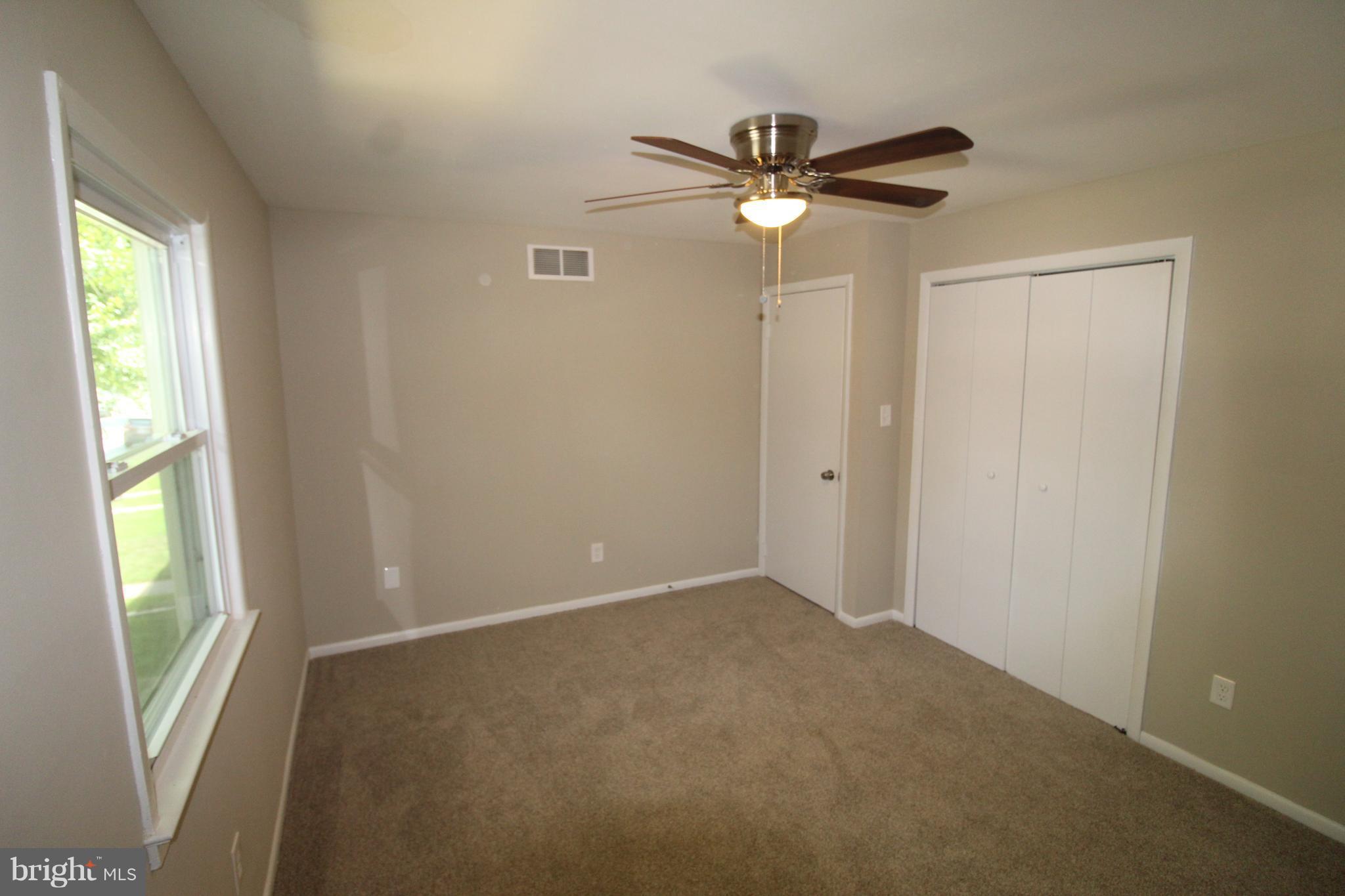 VIRGINIA KNOLLS - Residential