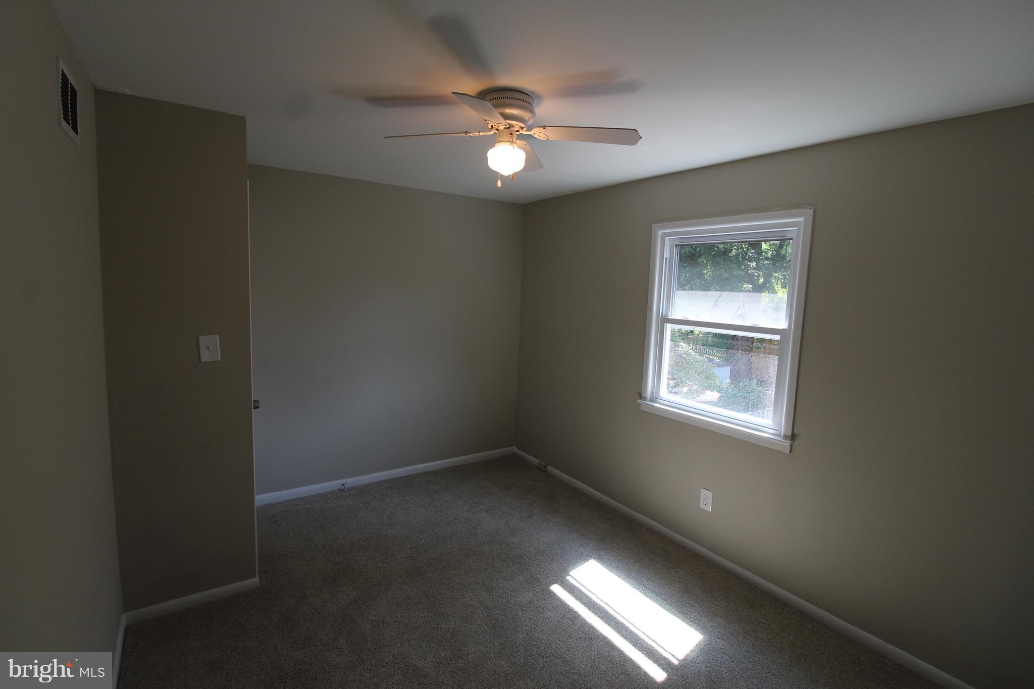 VIRGINIA KNOLLS - Residential