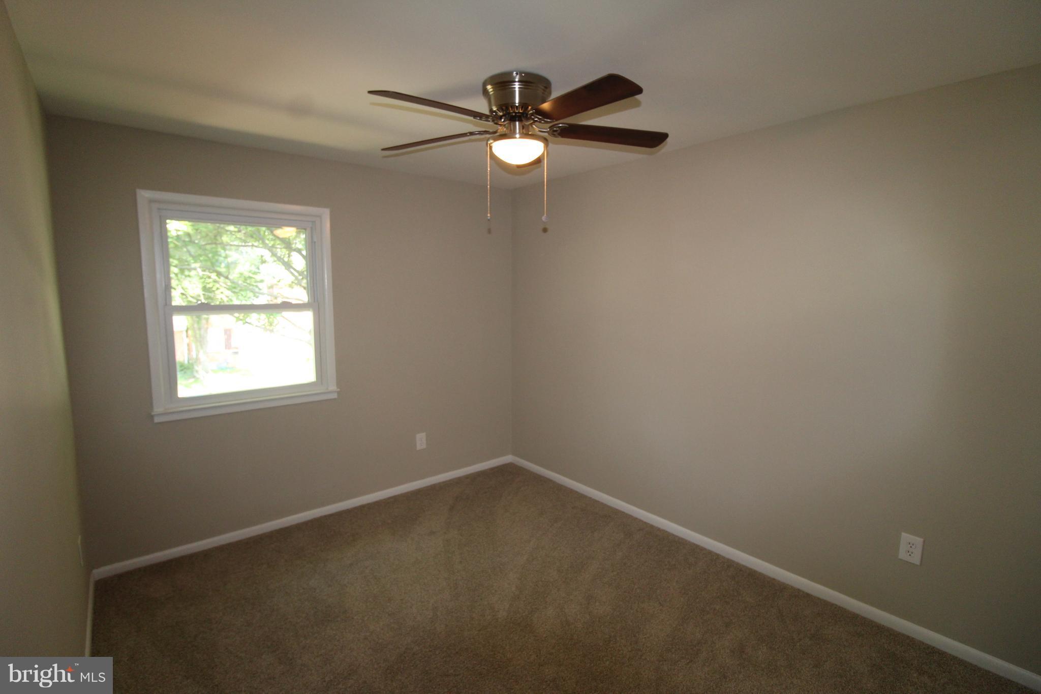 VIRGINIA KNOLLS - Residential