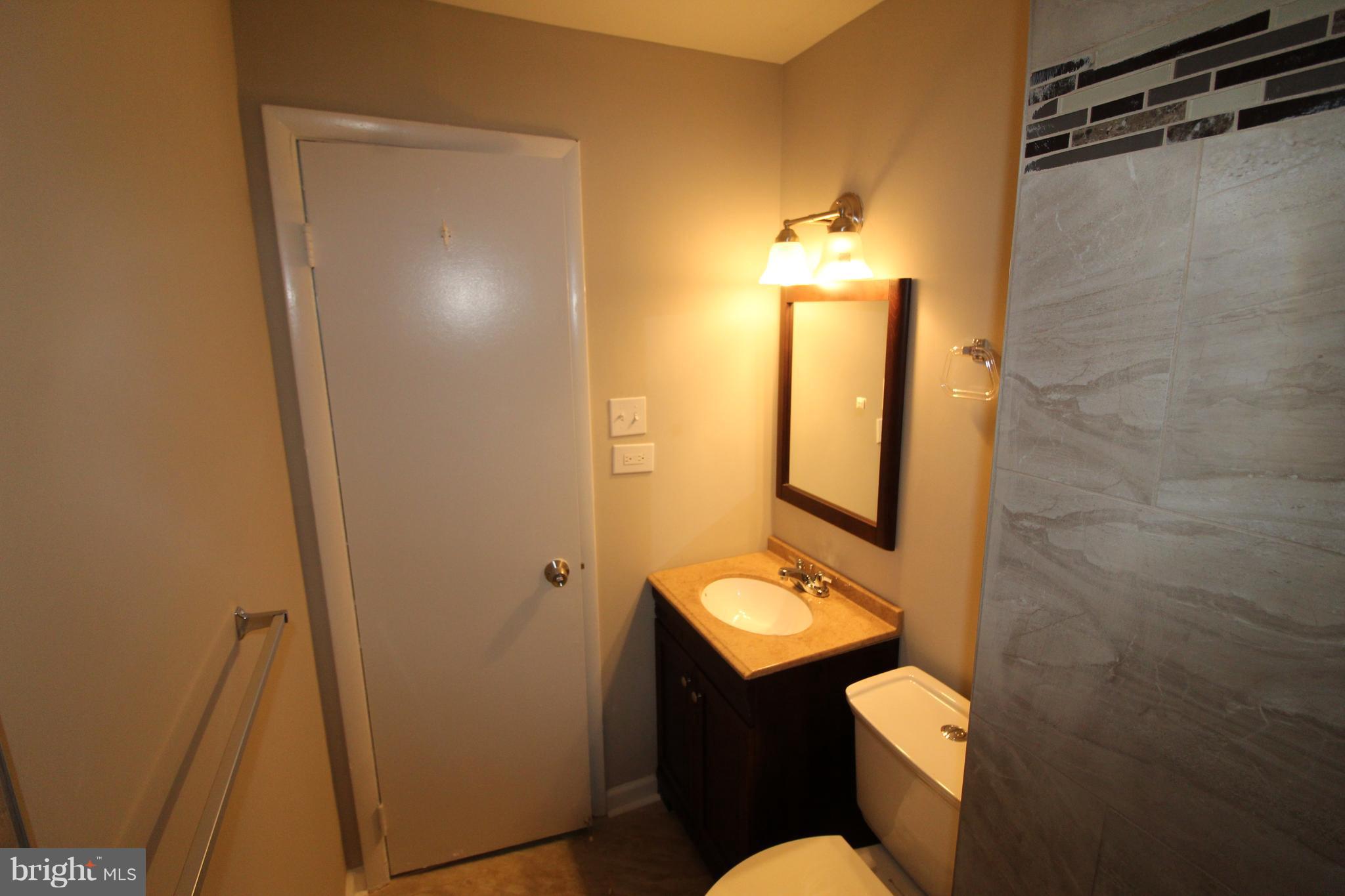 VIRGINIA KNOLLS - Residential