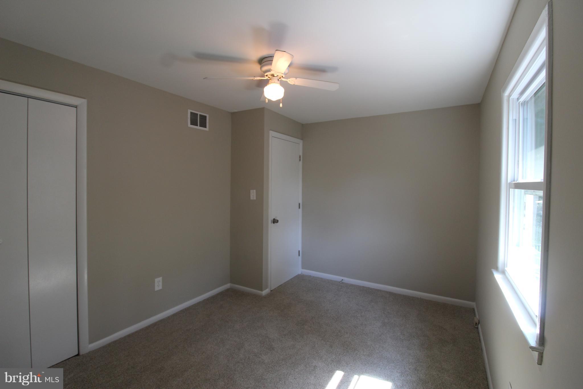 VIRGINIA KNOLLS - Residential