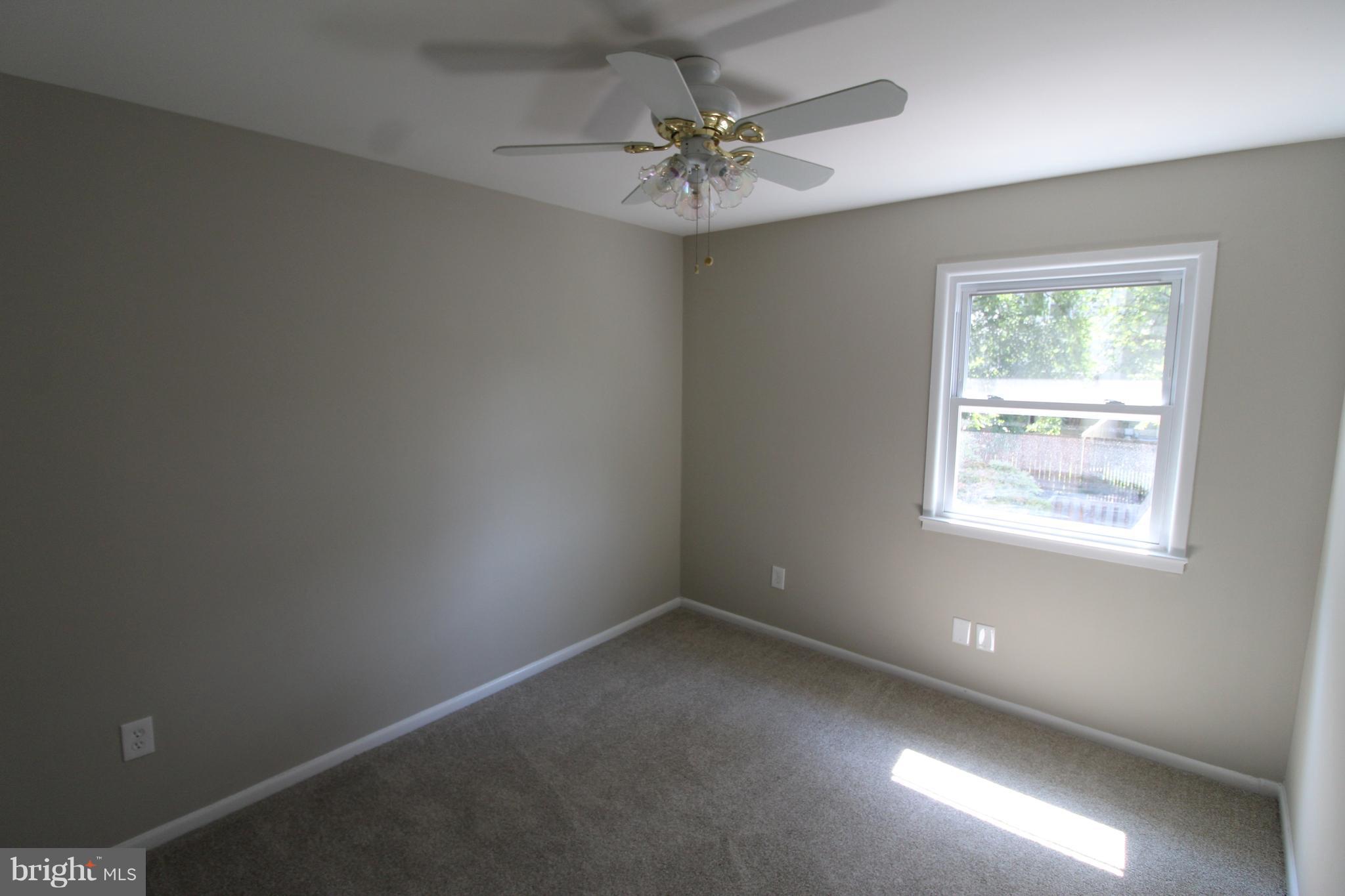 VIRGINIA KNOLLS - Residential