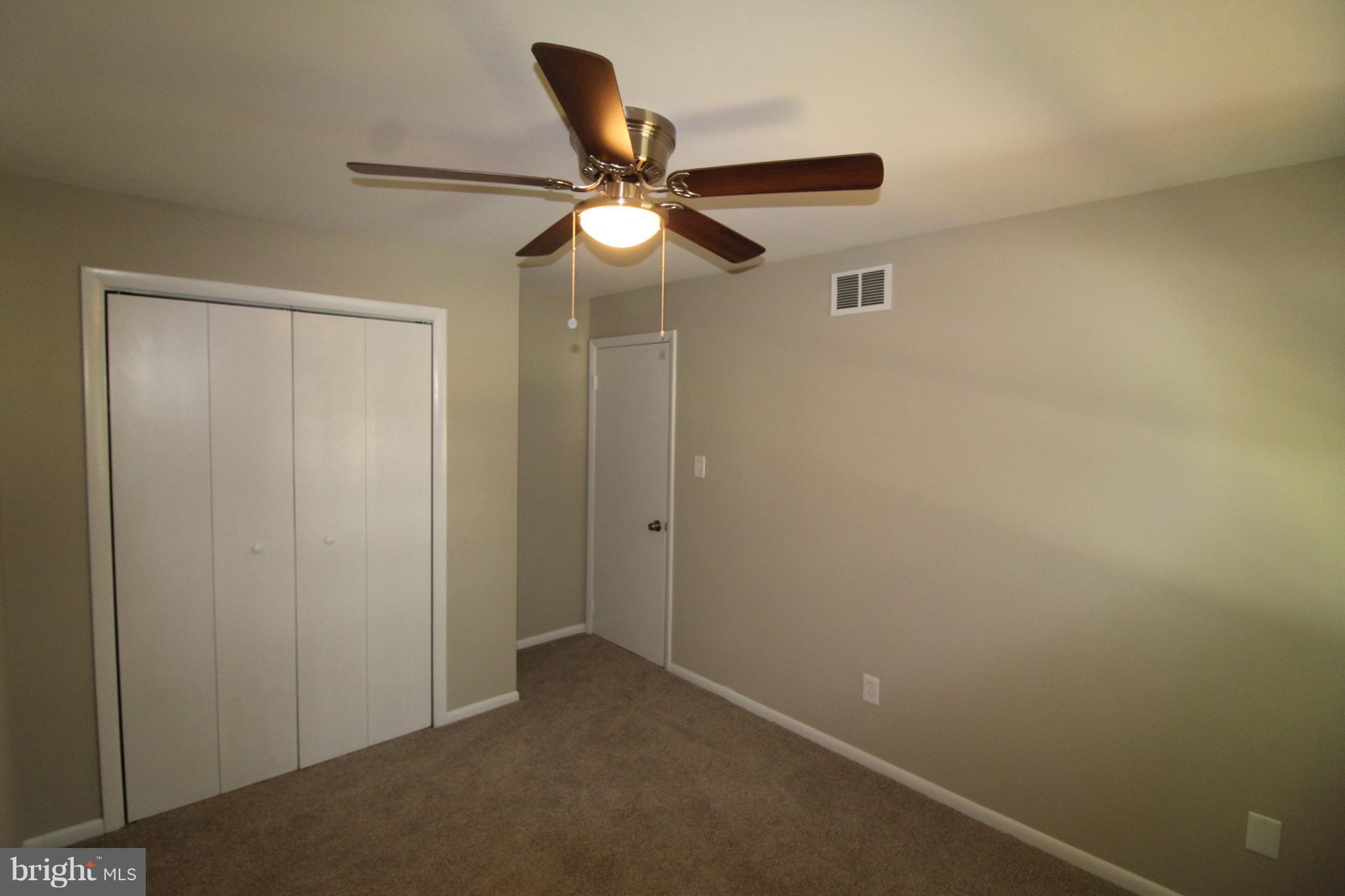 VIRGINIA KNOLLS - Residential