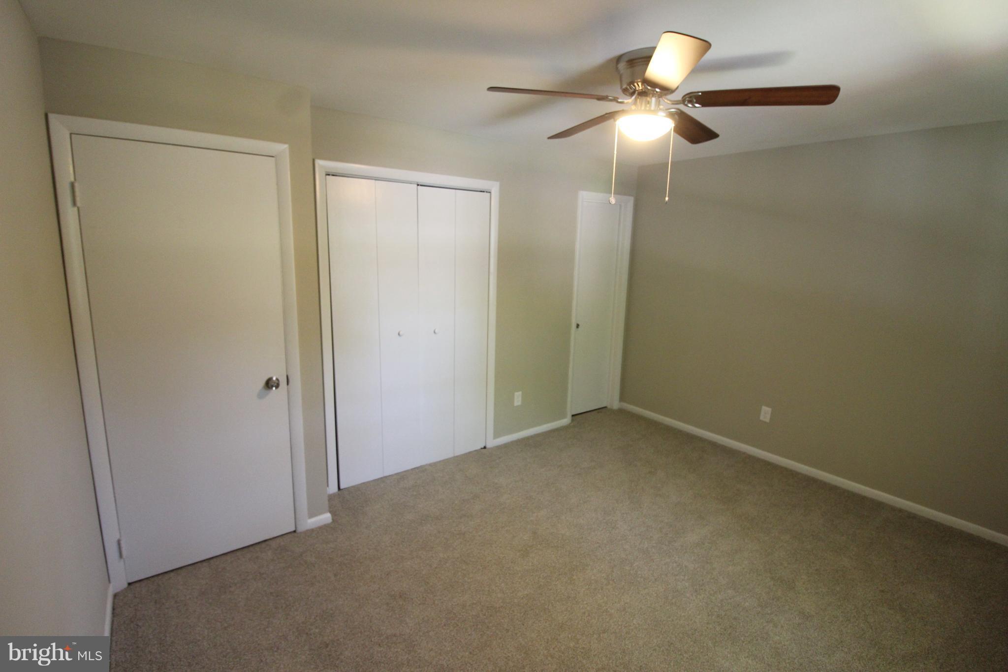 VIRGINIA KNOLLS - Residential