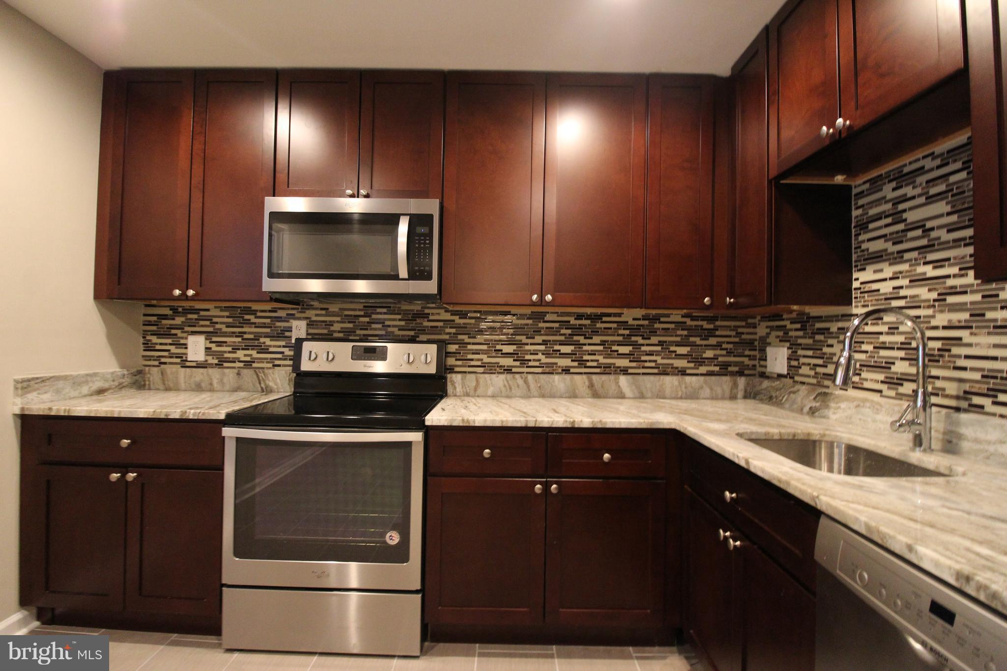 VIRGINIA KNOLLS - Residential