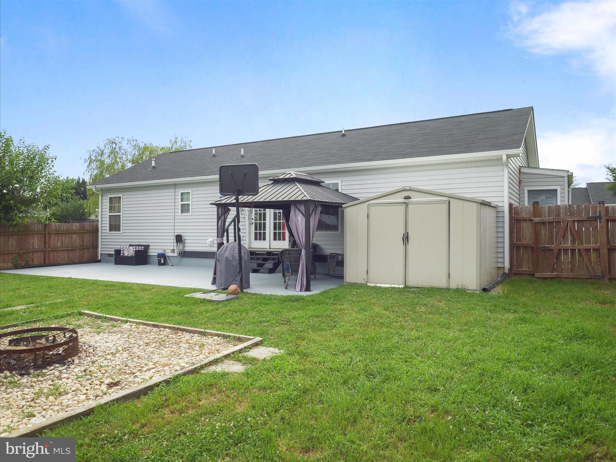 RIDGEFIELD - Residential