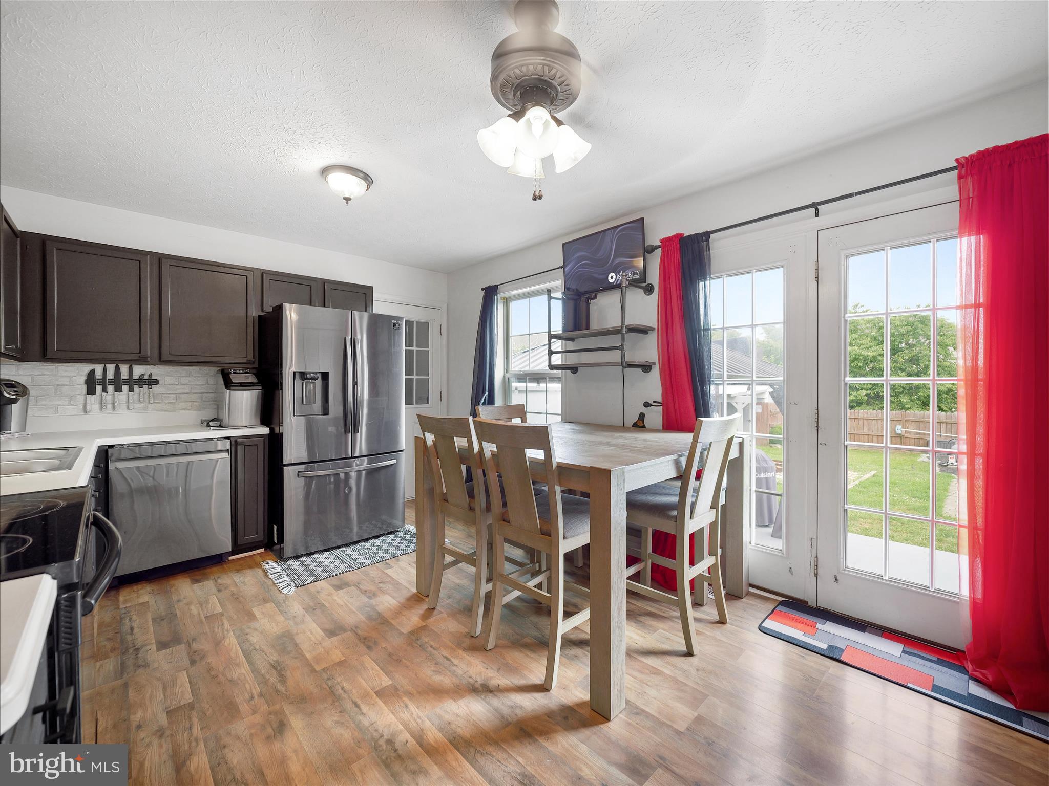 RIDGEFIELD - Residential