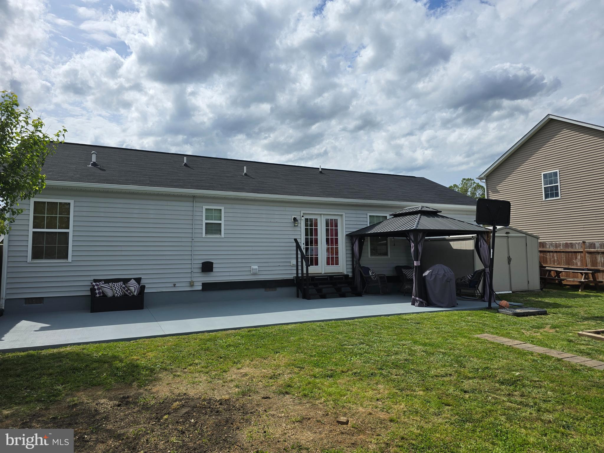 319 DINALI DRIVE