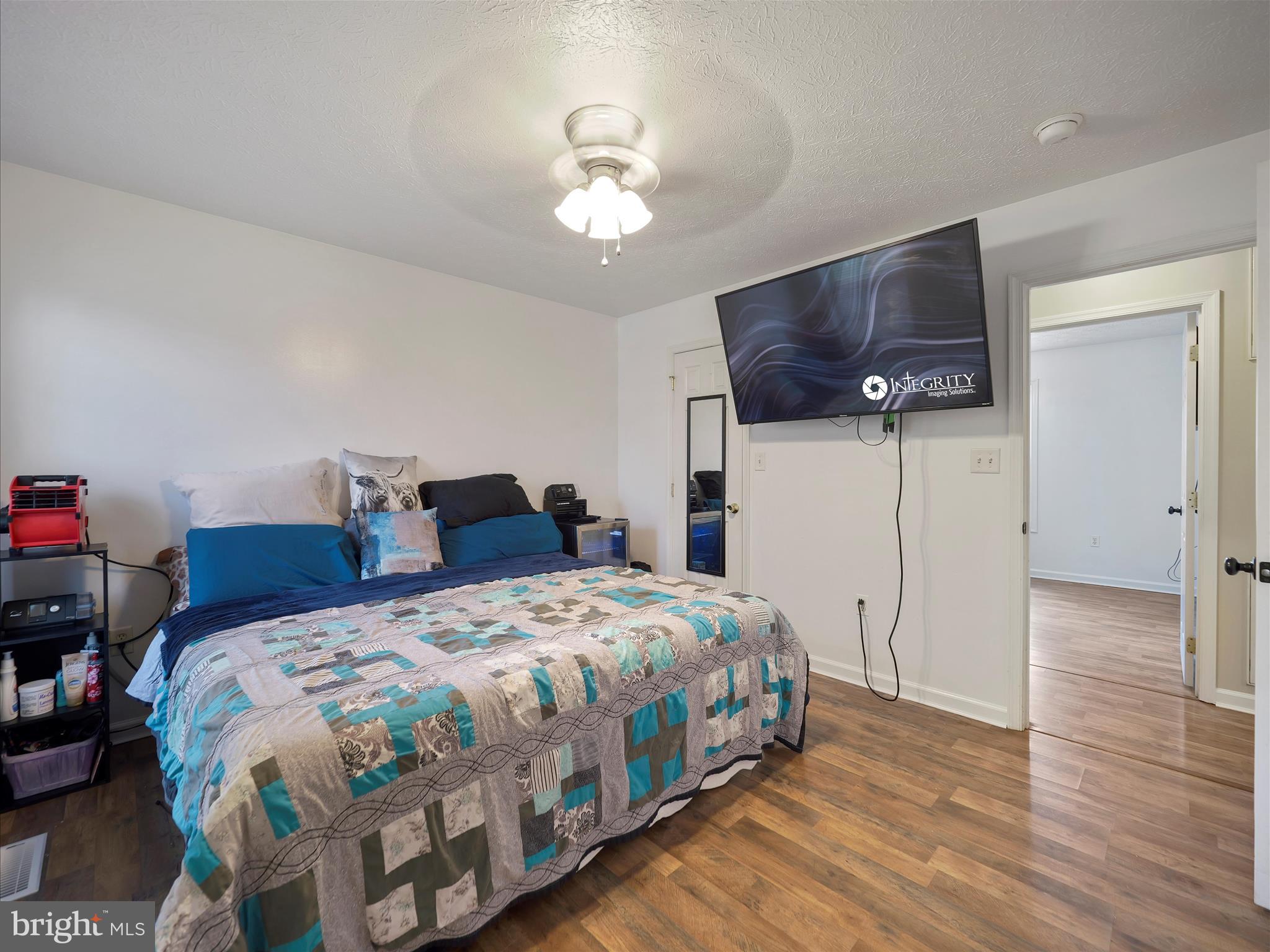 RIDGEFIELD - Residential