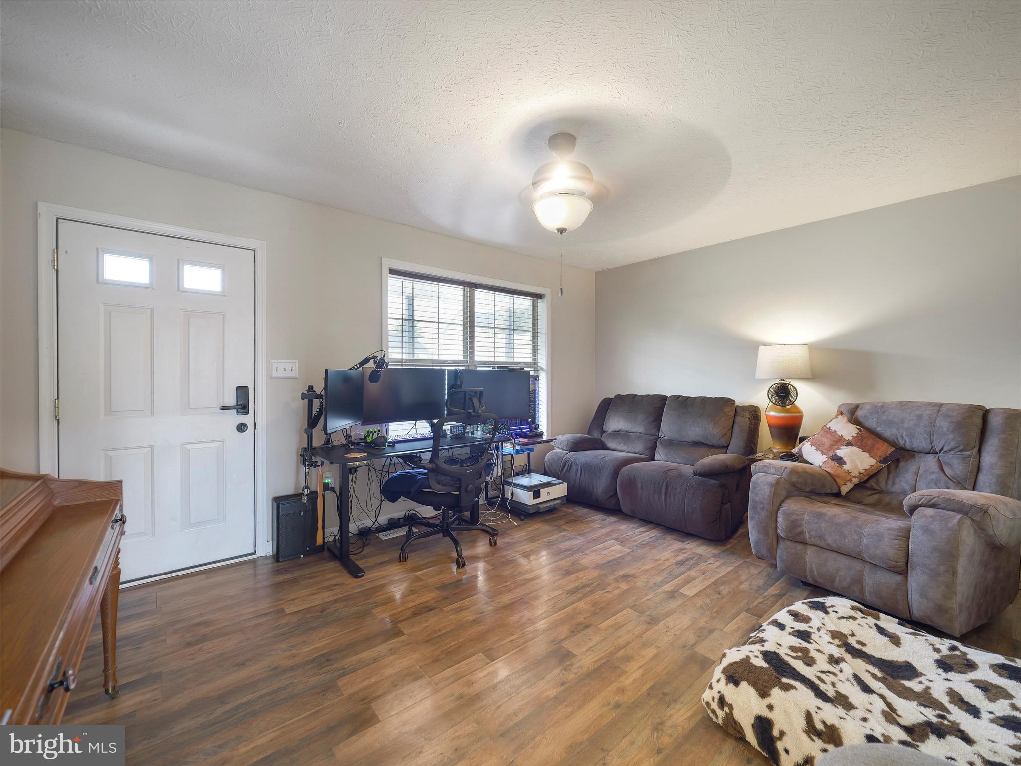 RIDGEFIELD - Residential