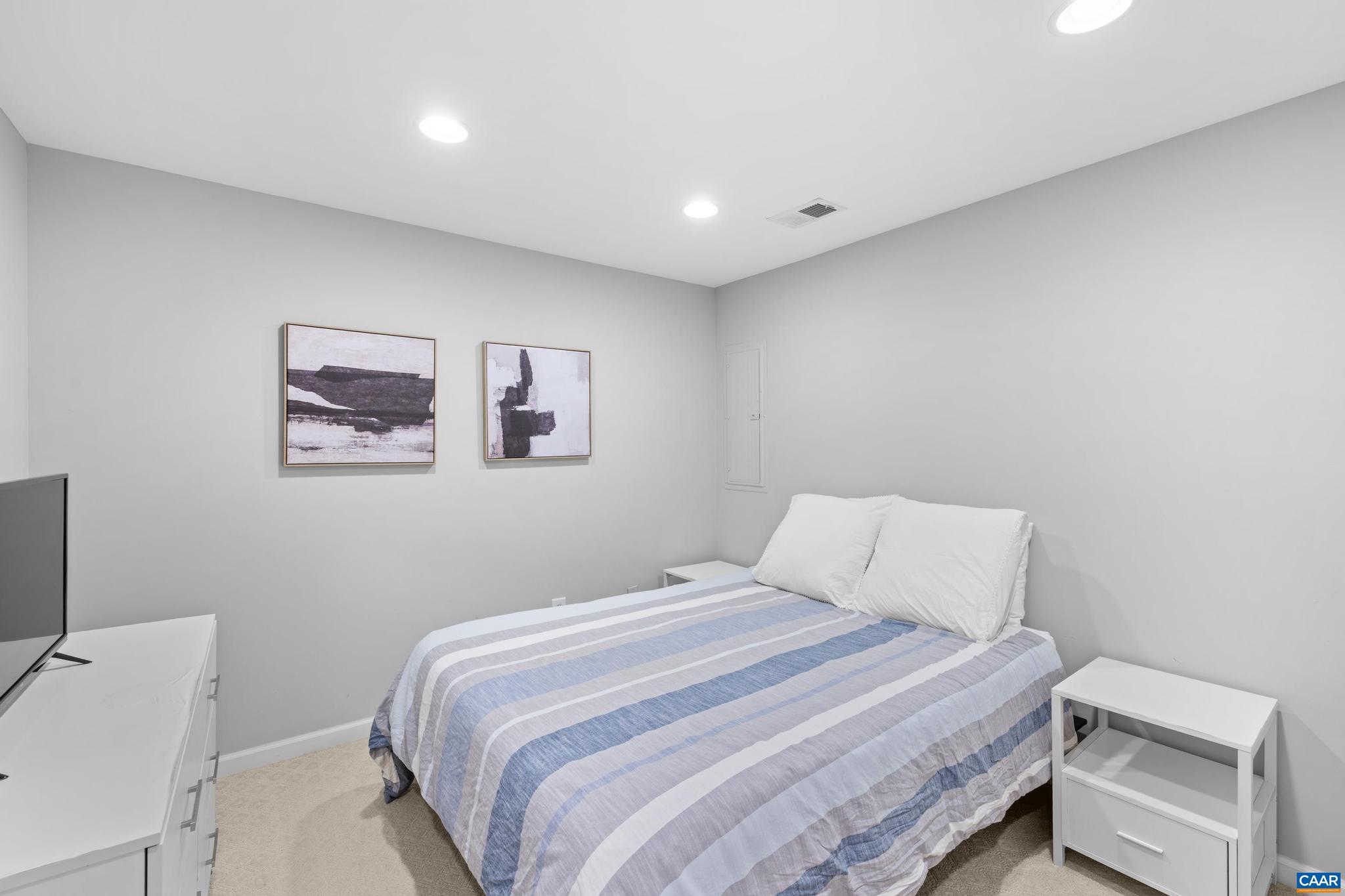 PAVILIONS AT PANTOPS - Residential