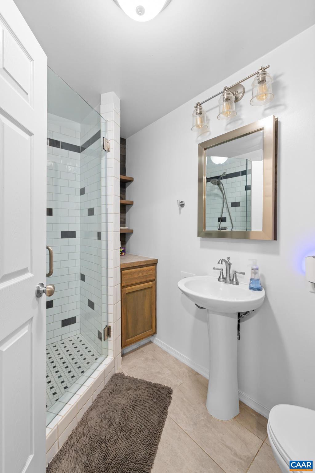 PAVILIONS AT PANTOPS - Residential