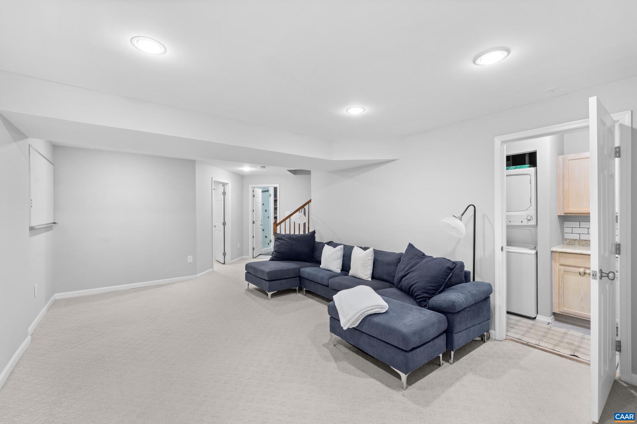 PAVILIONS AT PANTOPS - Residential