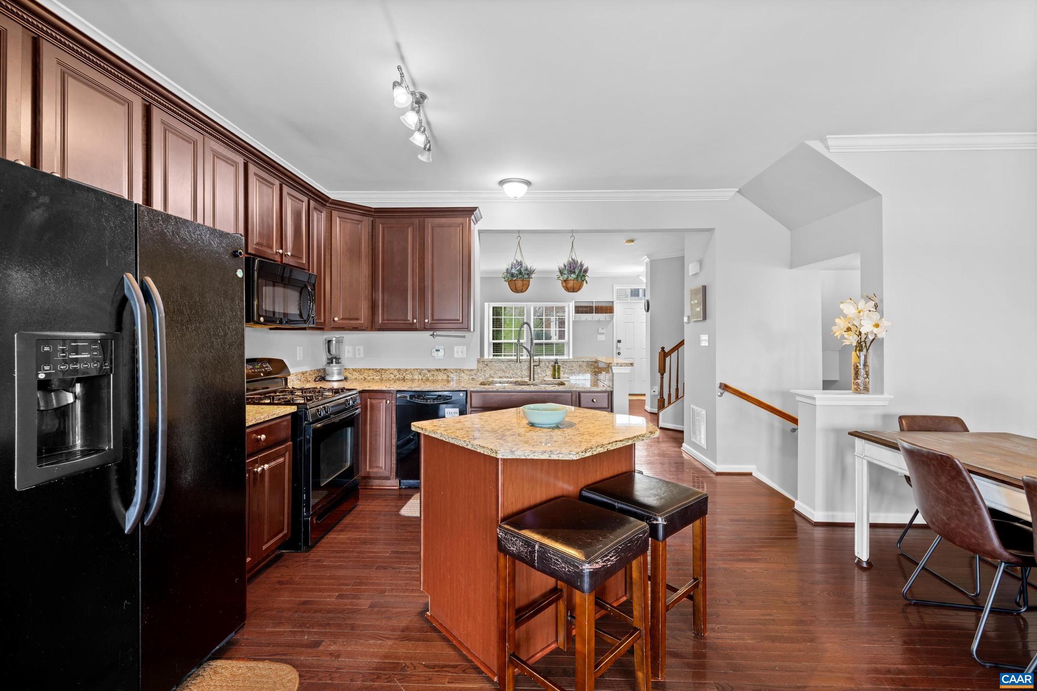 PAVILIONS AT PANTOPS - Residential