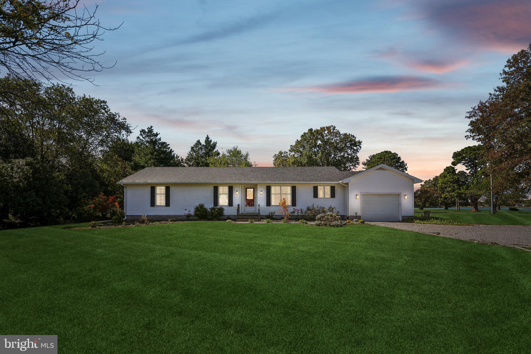 22571 CRESCENDO CIRCLE