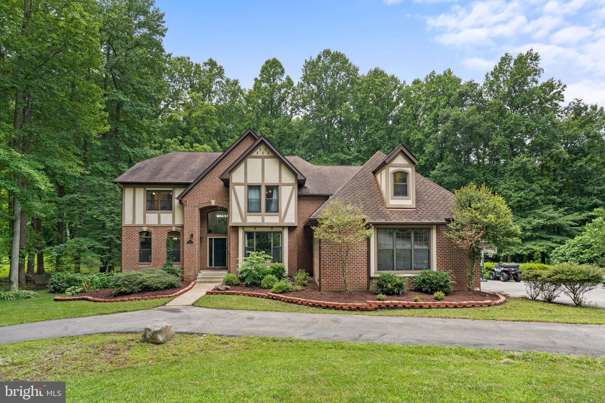 5722 COURTNEY DRIVE