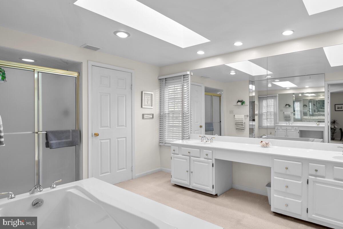 HALLOWELL - Residential