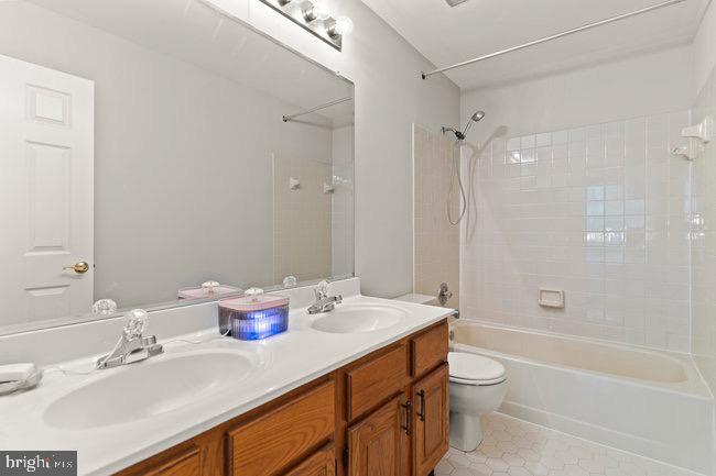 WOLFTRAP MEADOWS - Residential