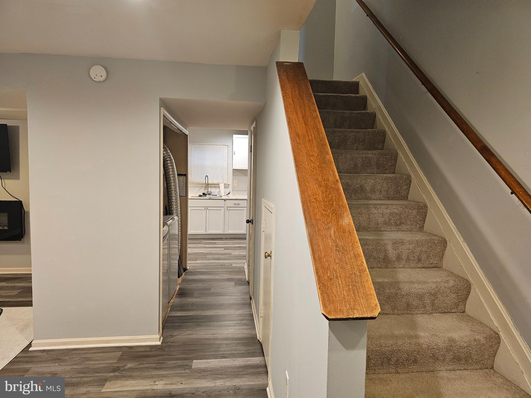 LANCASTER / WESTLAKE VILLAGE - Residential Lease