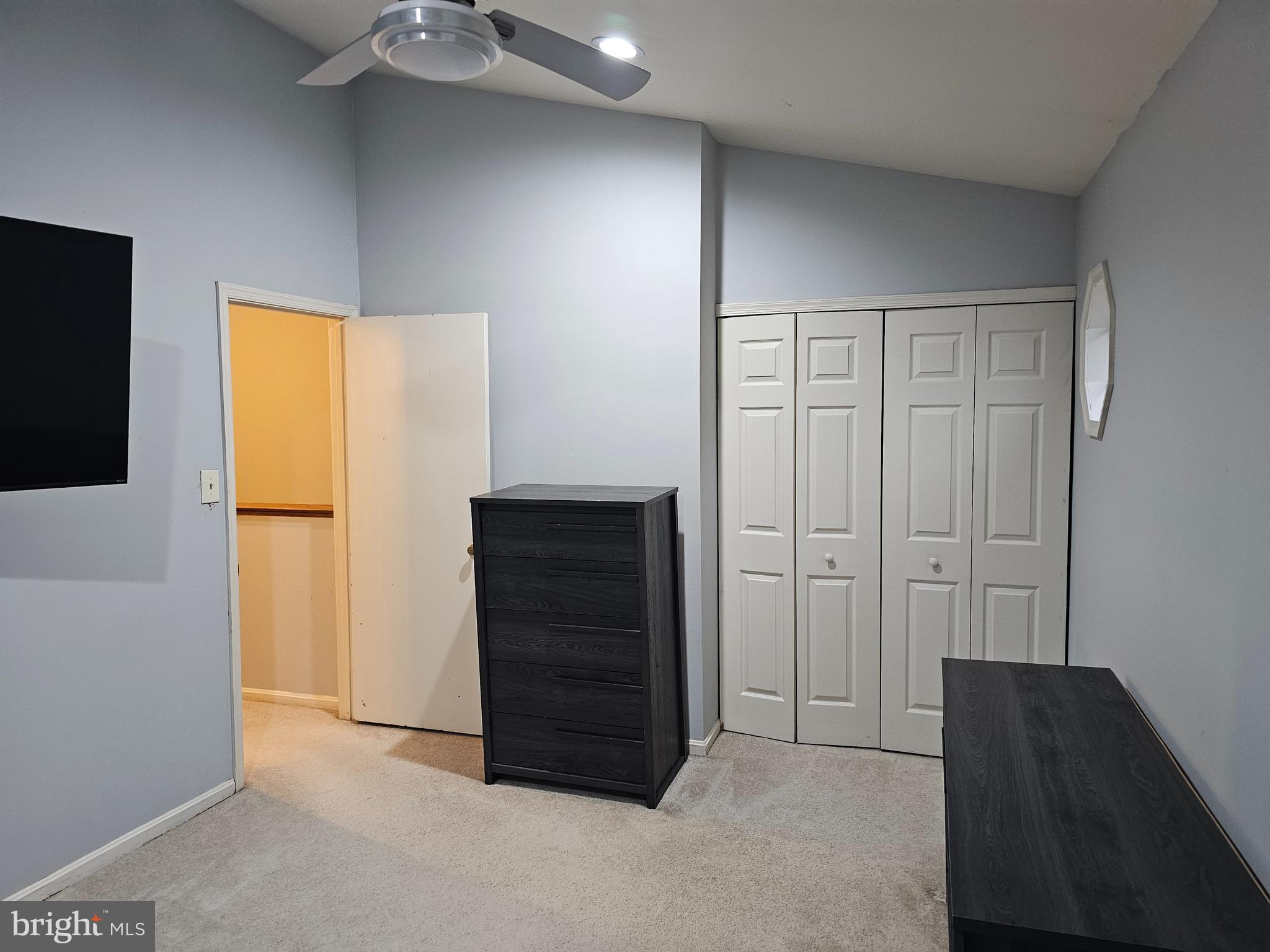 LANCASTER / WESTLAKE VILLAGE - Residential Lease