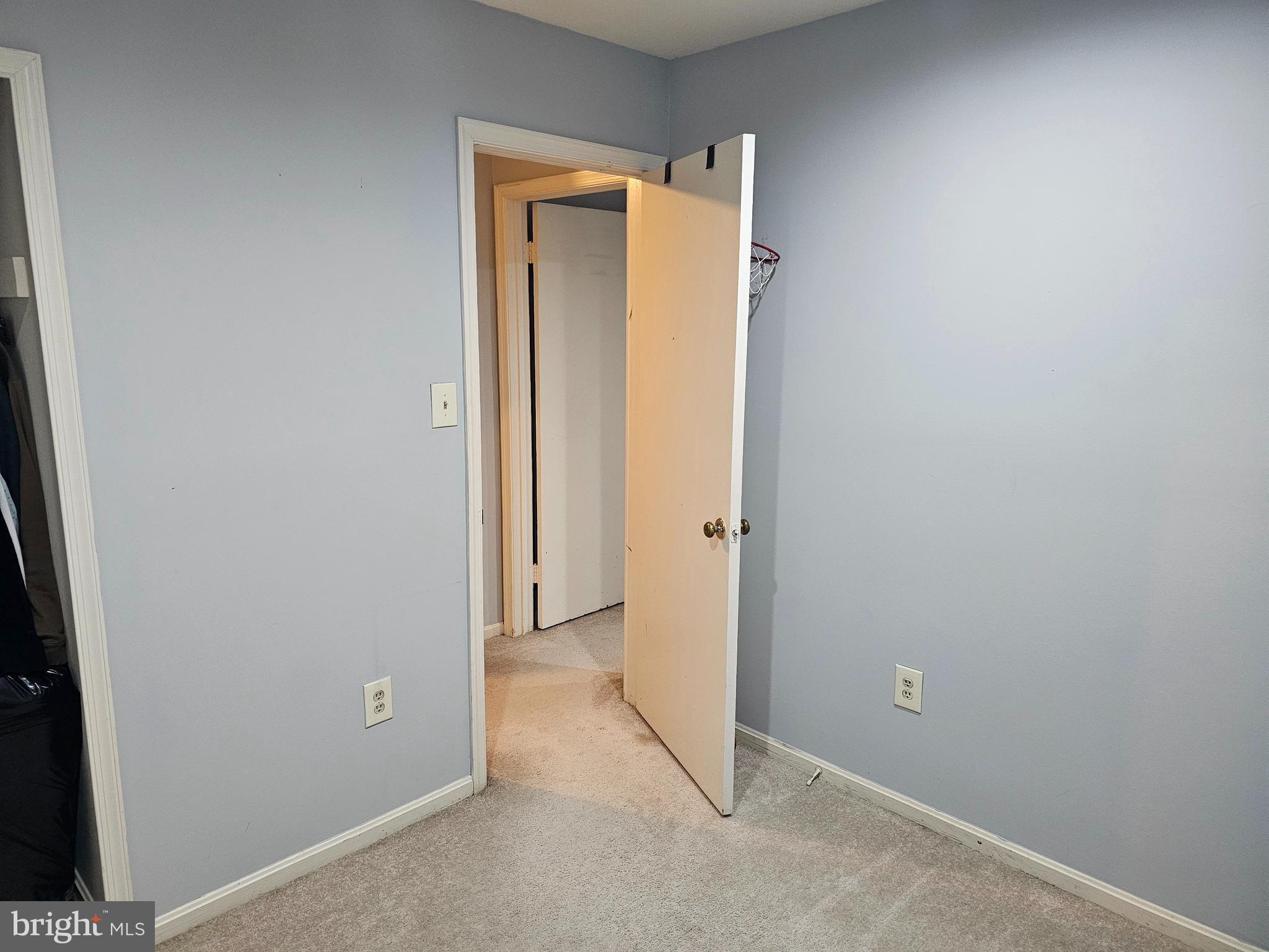 LANCASTER / WESTLAKE VILLAGE - Residential Lease