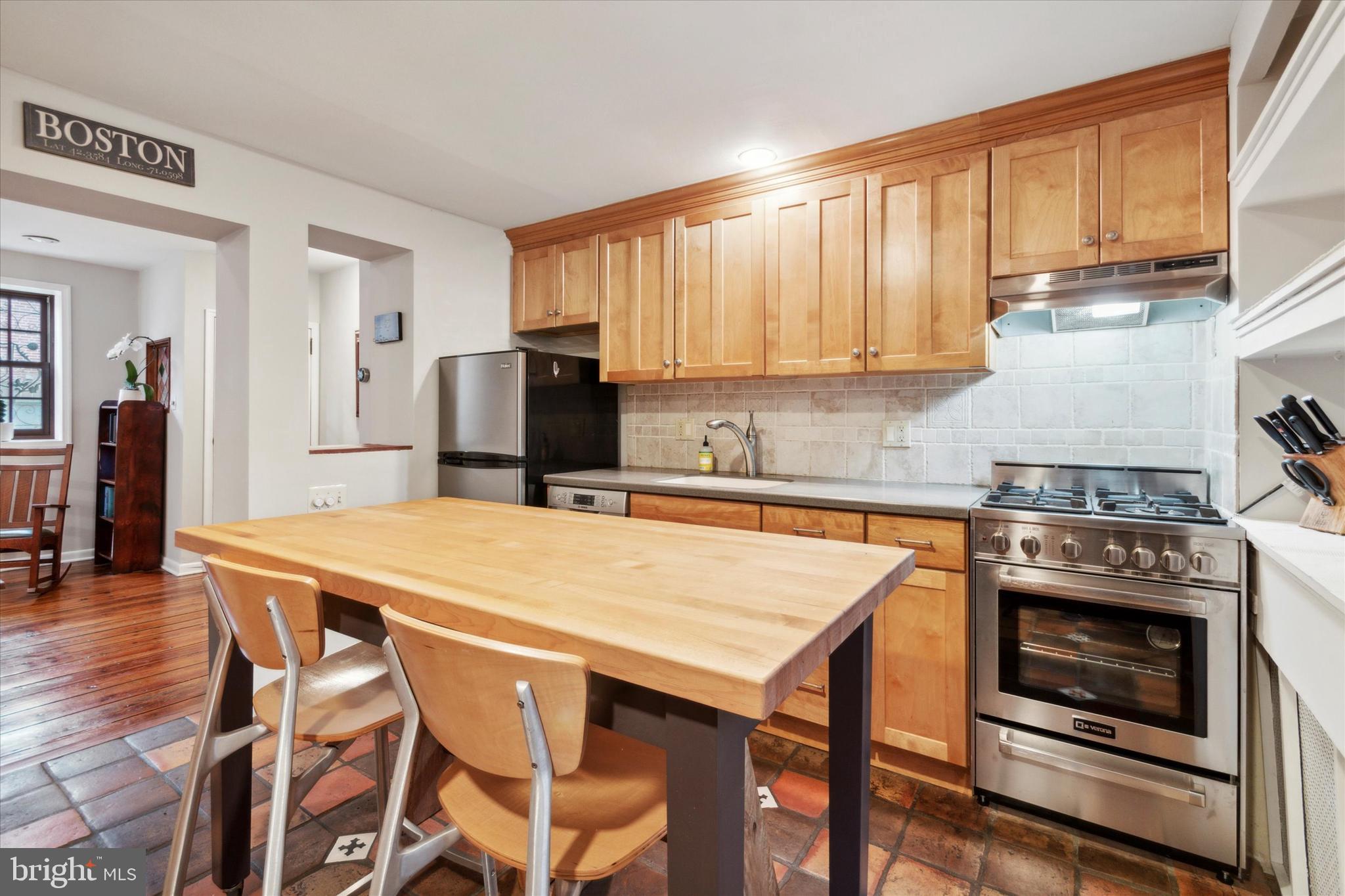 ITALIAN MARKET - Residential