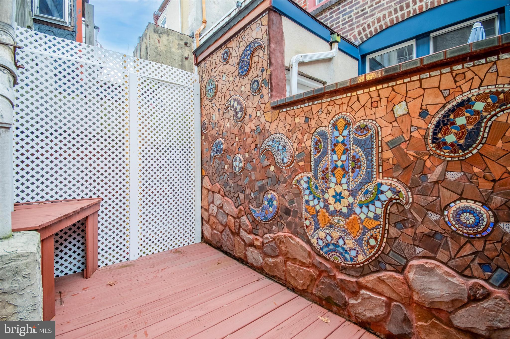 ITALIAN MARKET - Residential