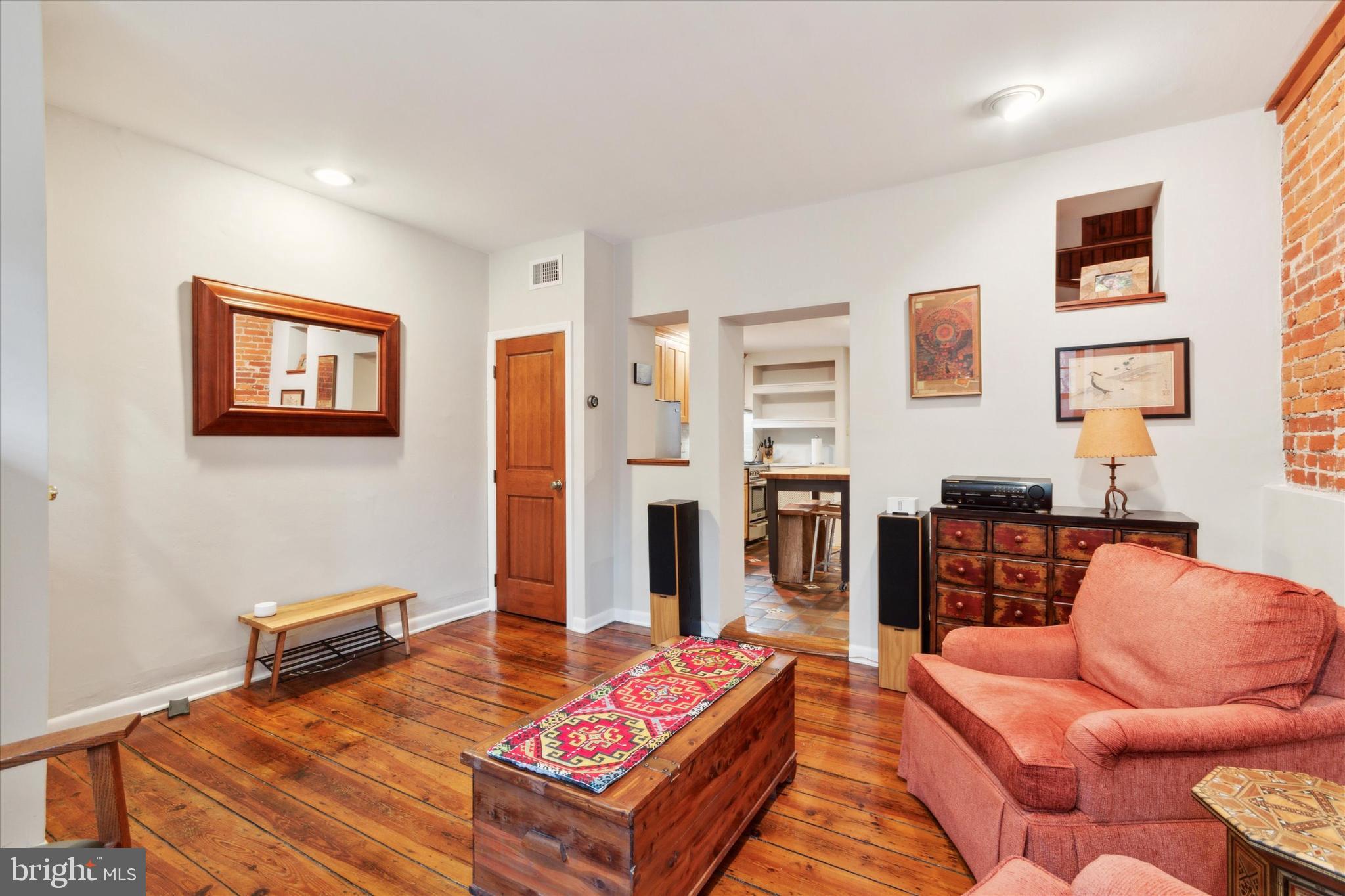 ITALIAN MARKET - Residential