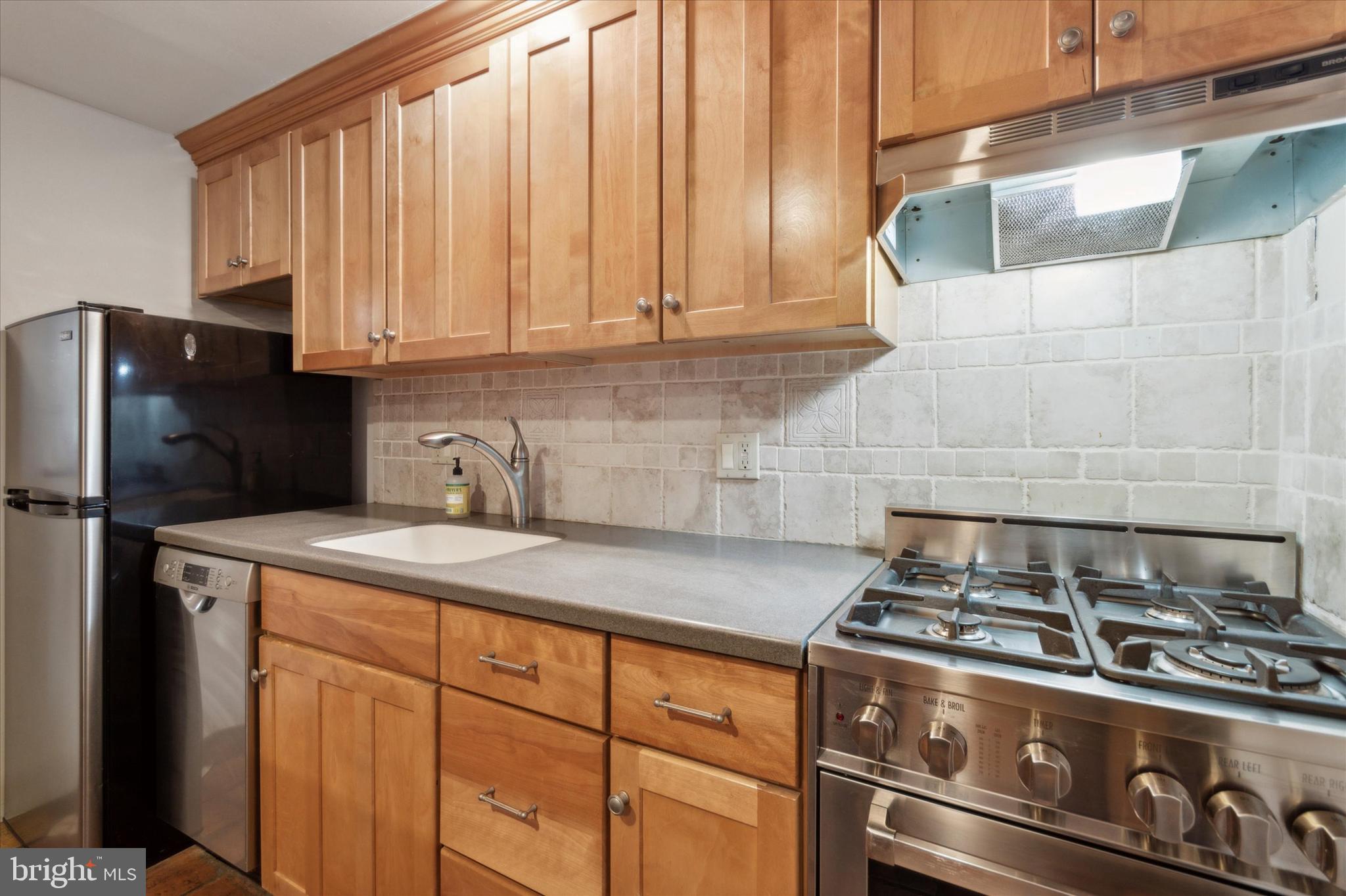 ITALIAN MARKET - Residential