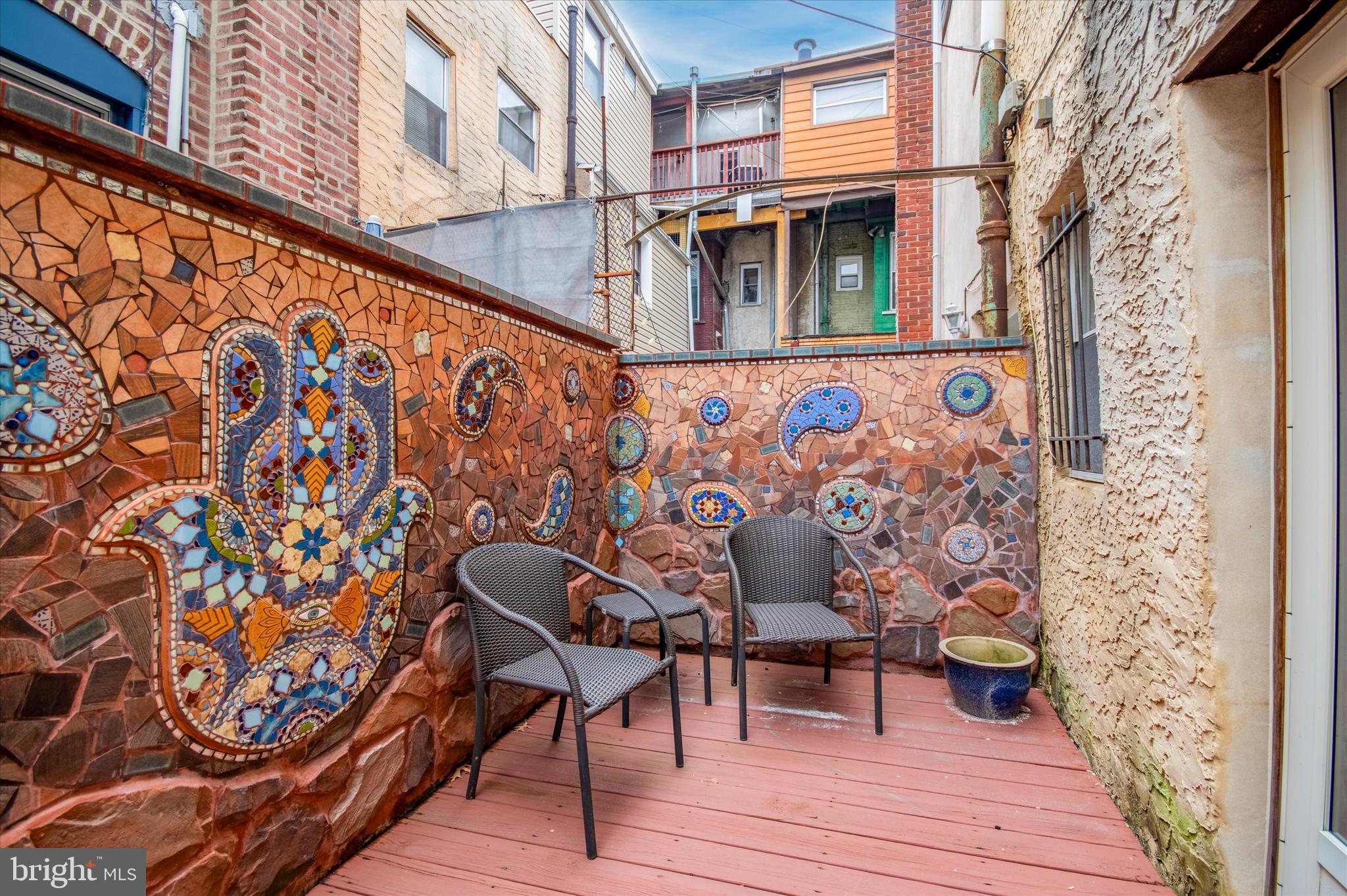 ITALIAN MARKET - Residential