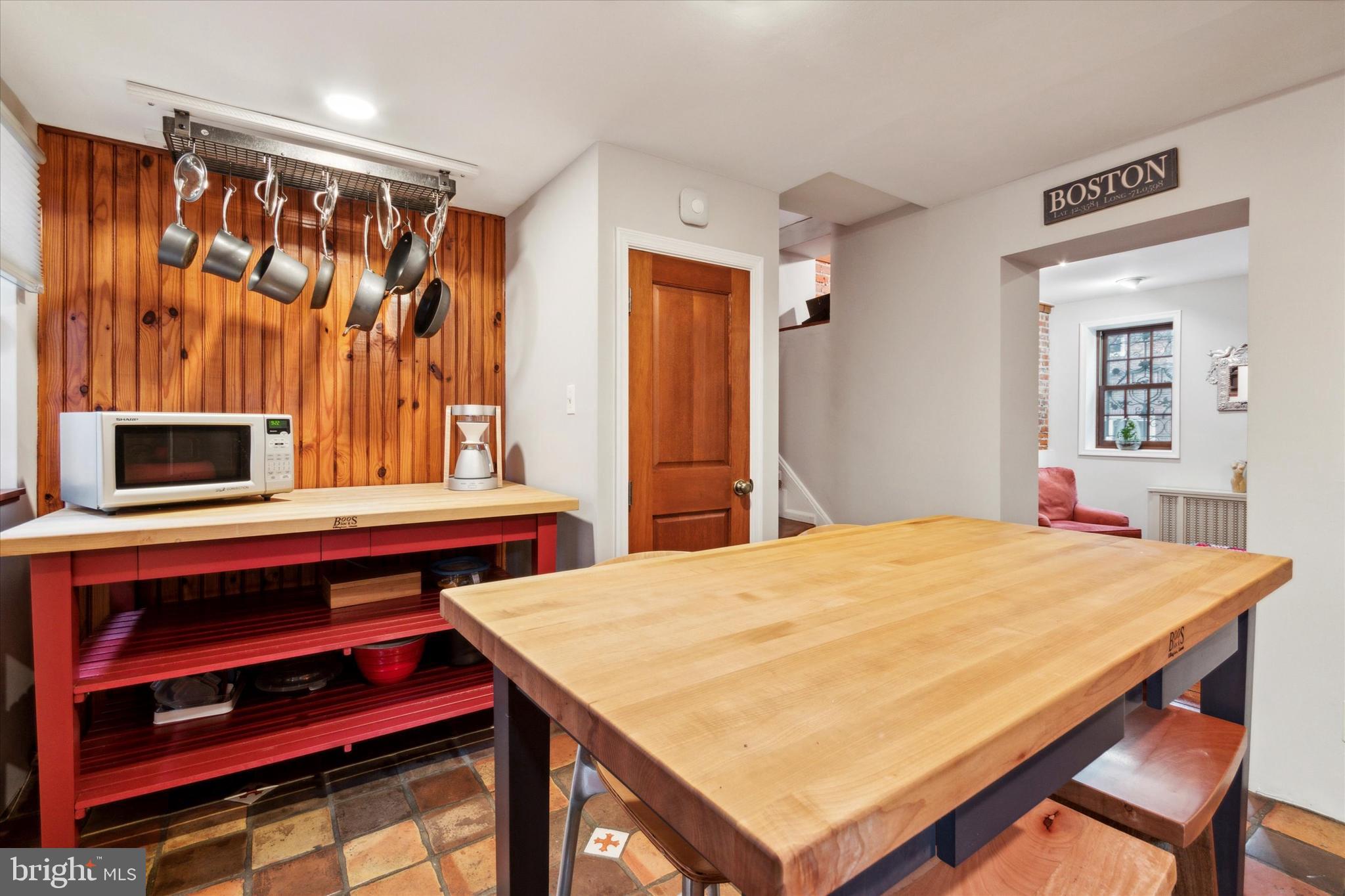 ITALIAN MARKET - Residential