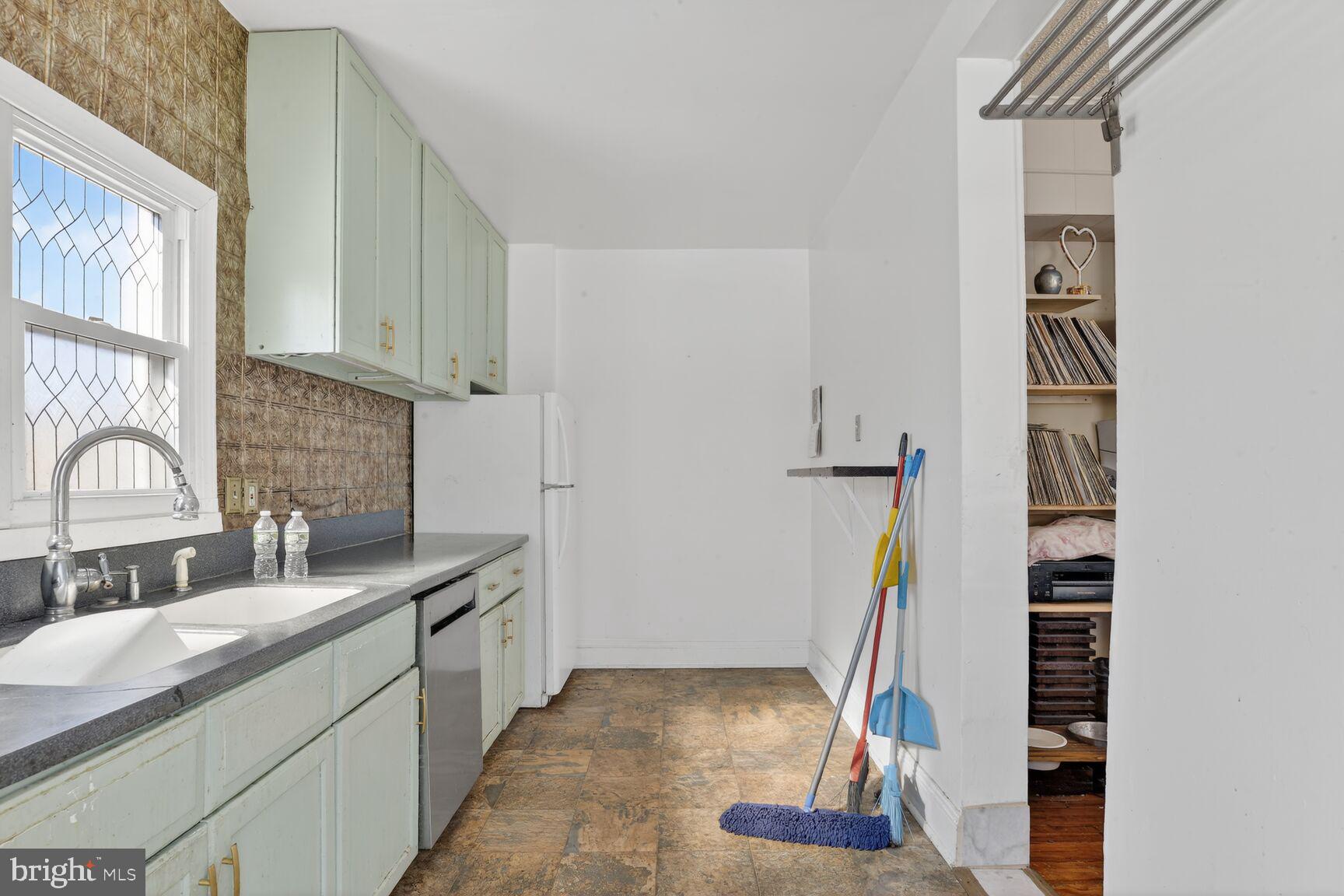 HAMILTON HEIGHTS - Residential