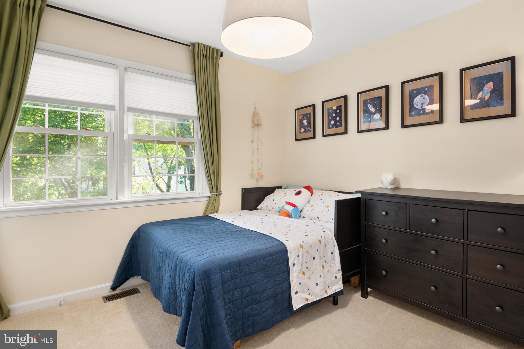 KING CHARLES COMMONS - Residential