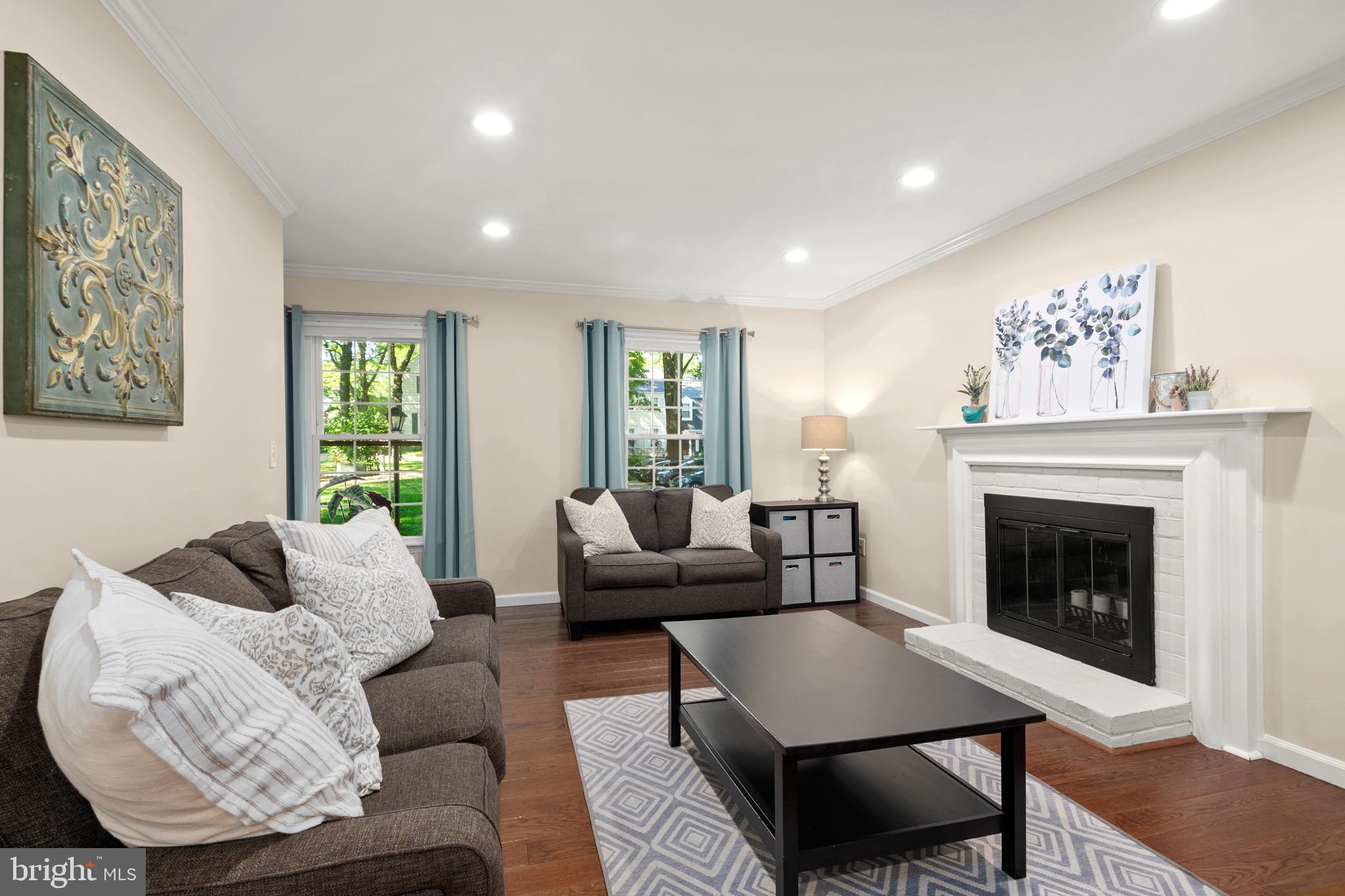 KING CHARLES COMMONS - Residential