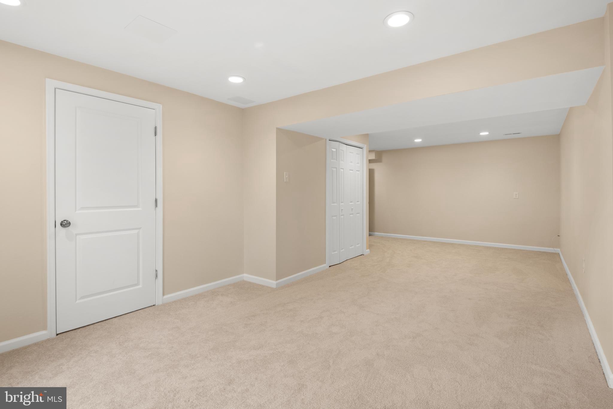 KING CHARLES COMMONS - Residential