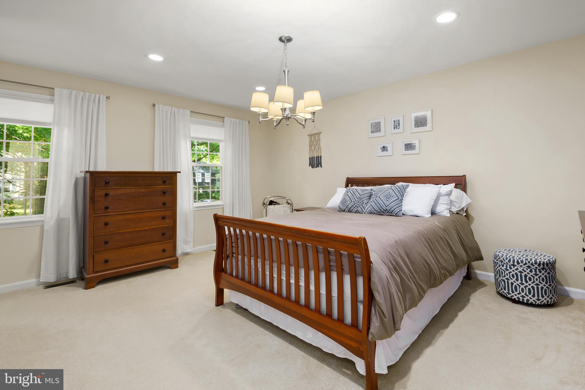 KING CHARLES COMMONS - Residential