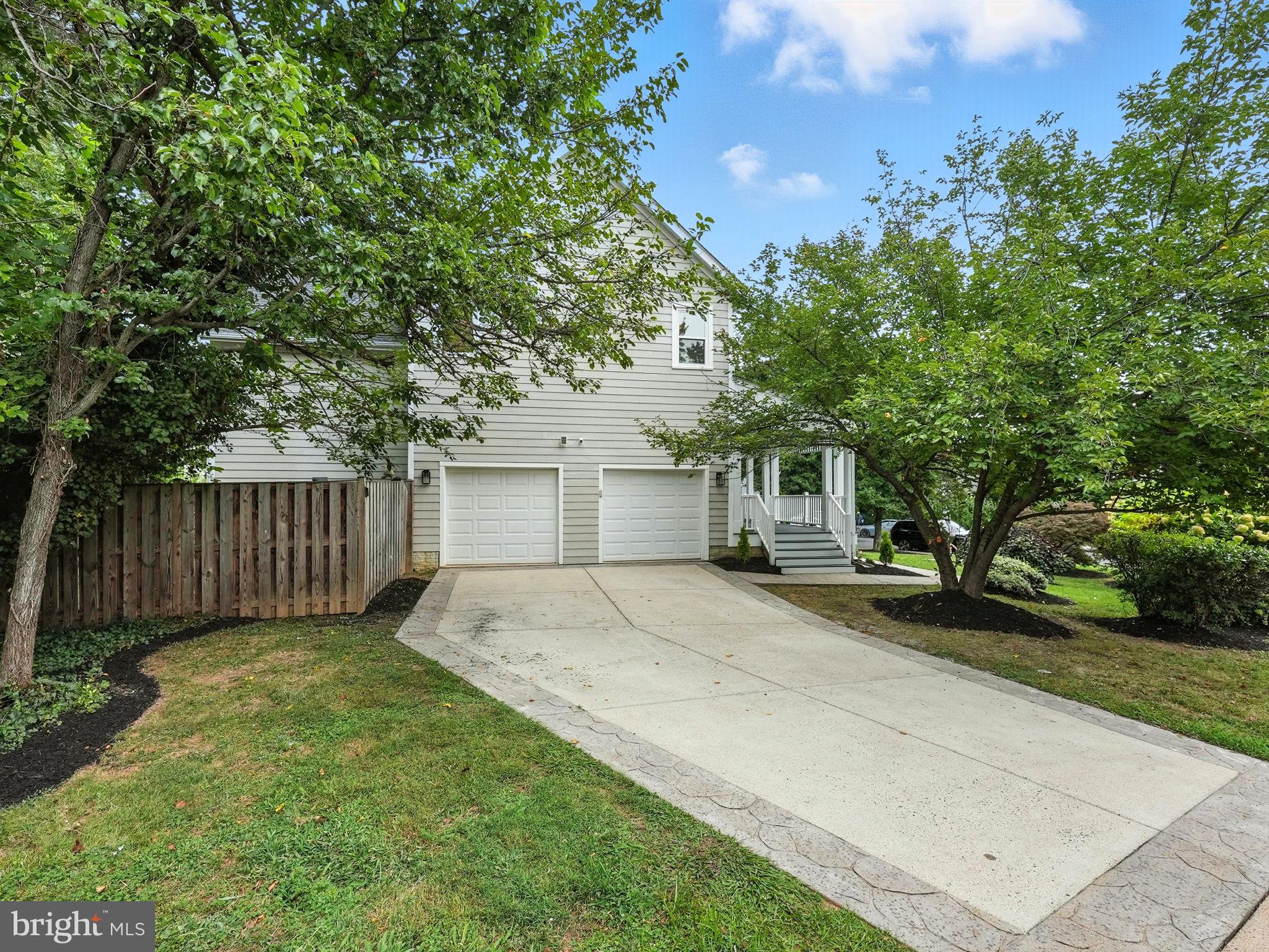 1540 N EDGEWOOD STREET