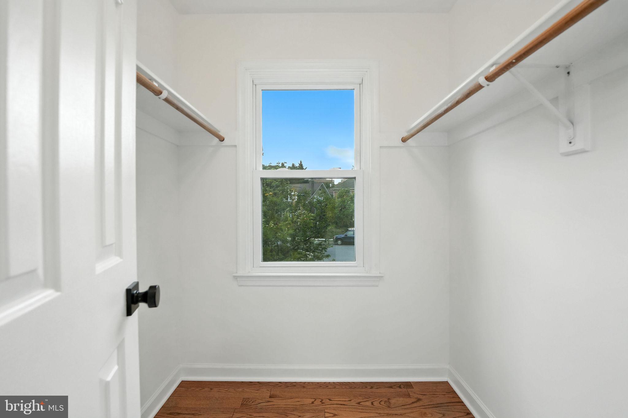 LYON VILLAGE - Residential