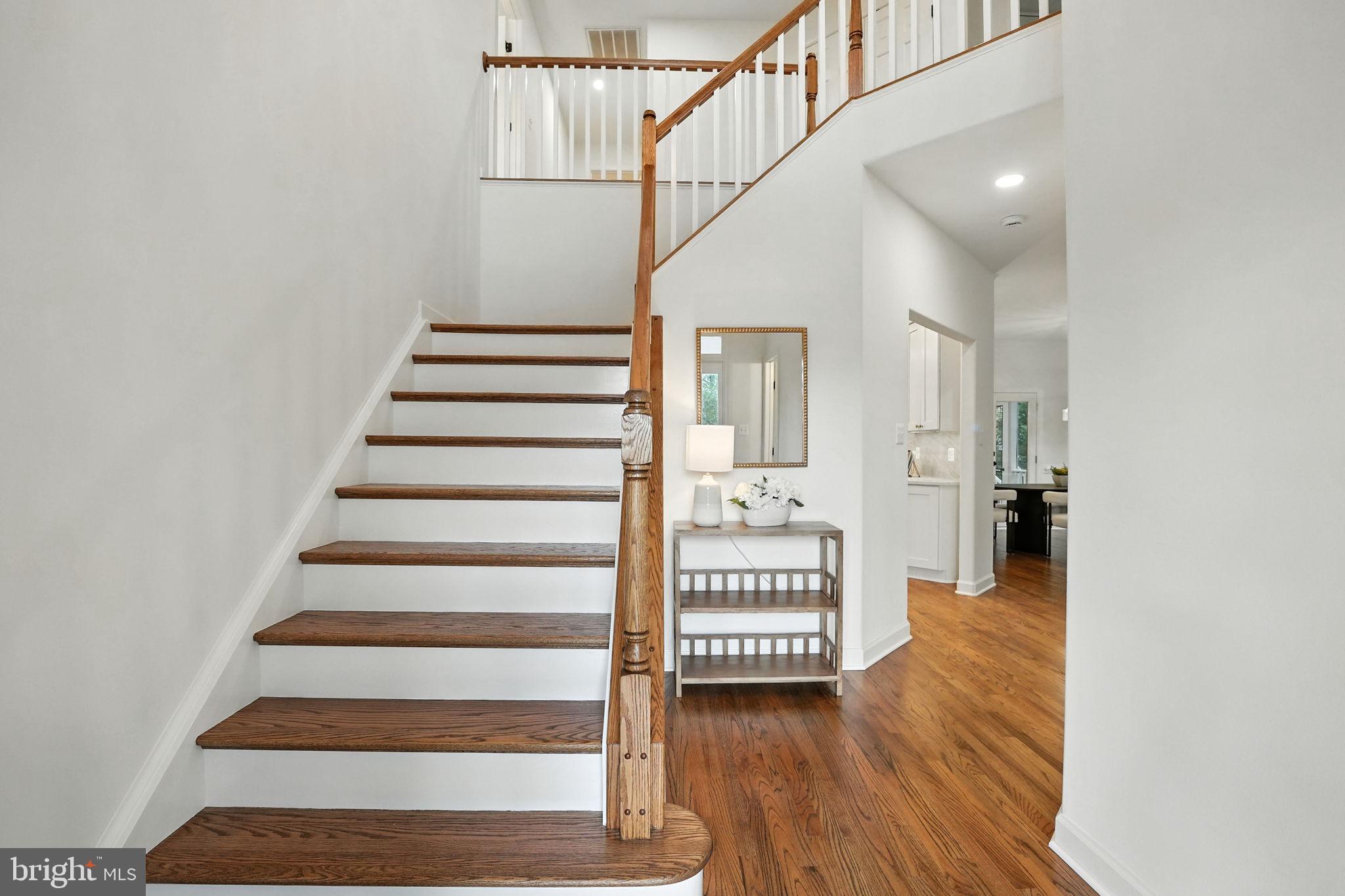 LYON VILLAGE - Residential