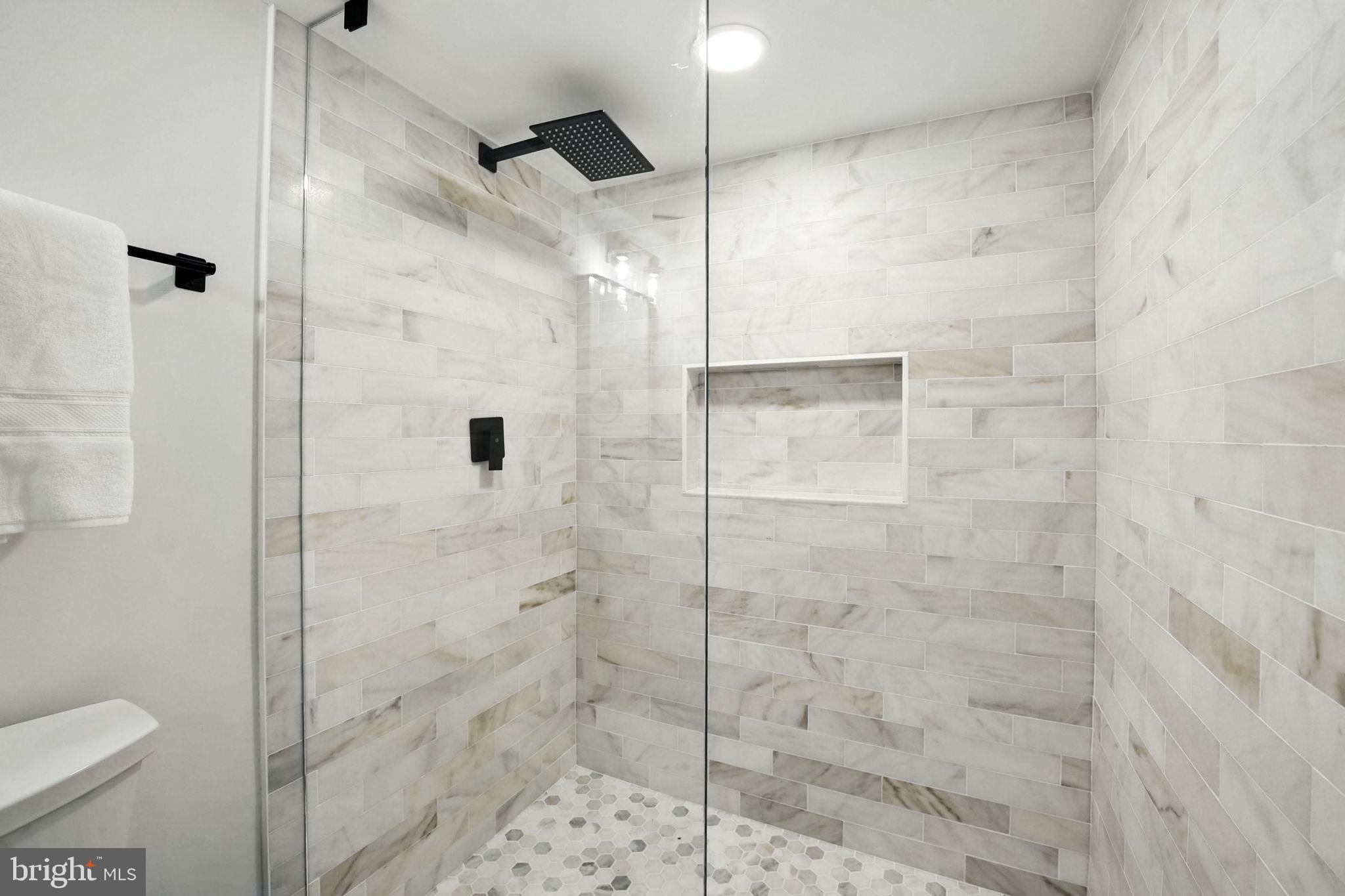 LYON VILLAGE - Residential