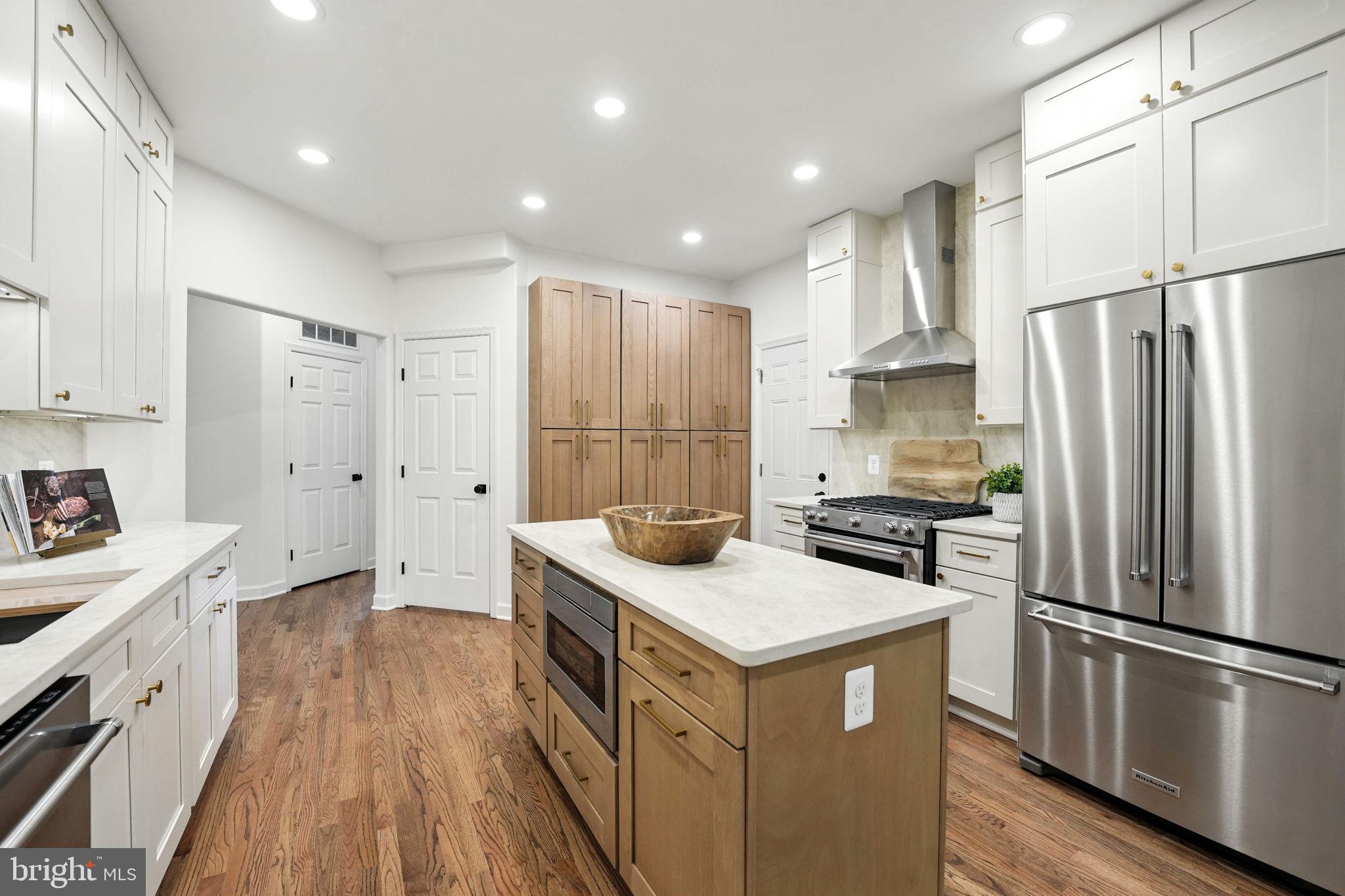 LYON VILLAGE - Residential