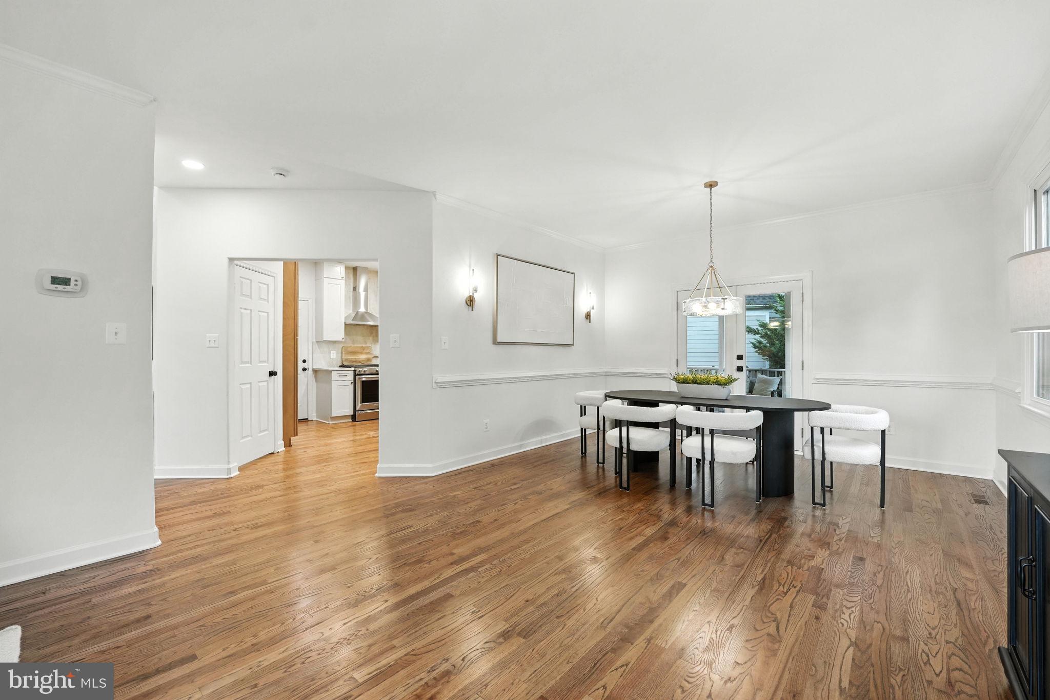 LYON VILLAGE - Residential