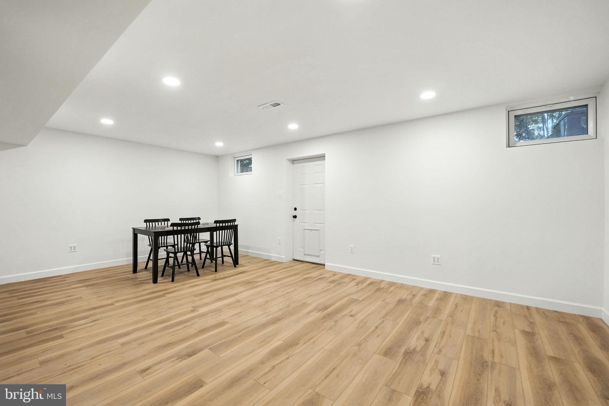 LYON VILLAGE - Residential